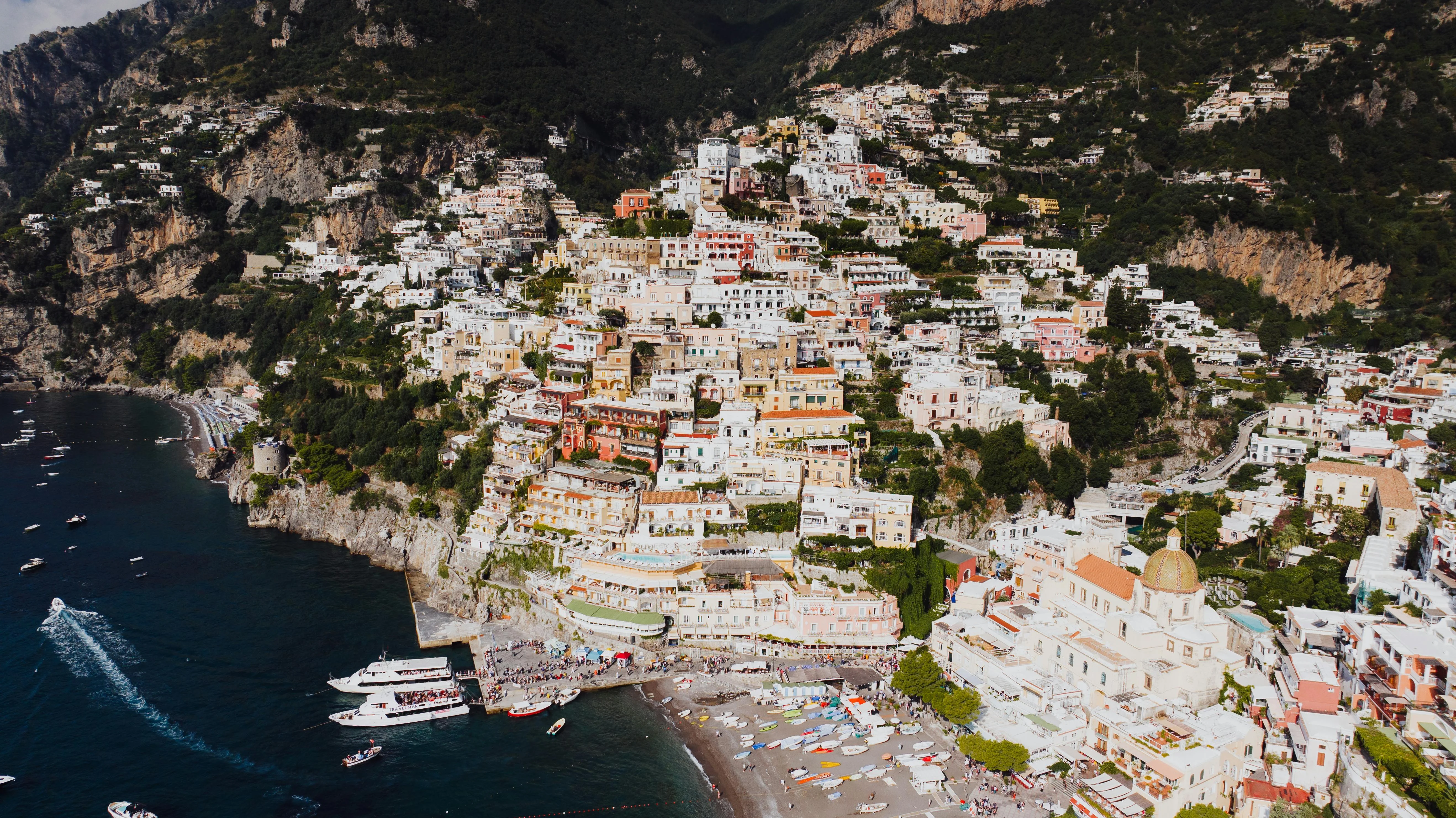 Italy's Hidden Art Spots: Discovering the Beachside Galleries of Naples