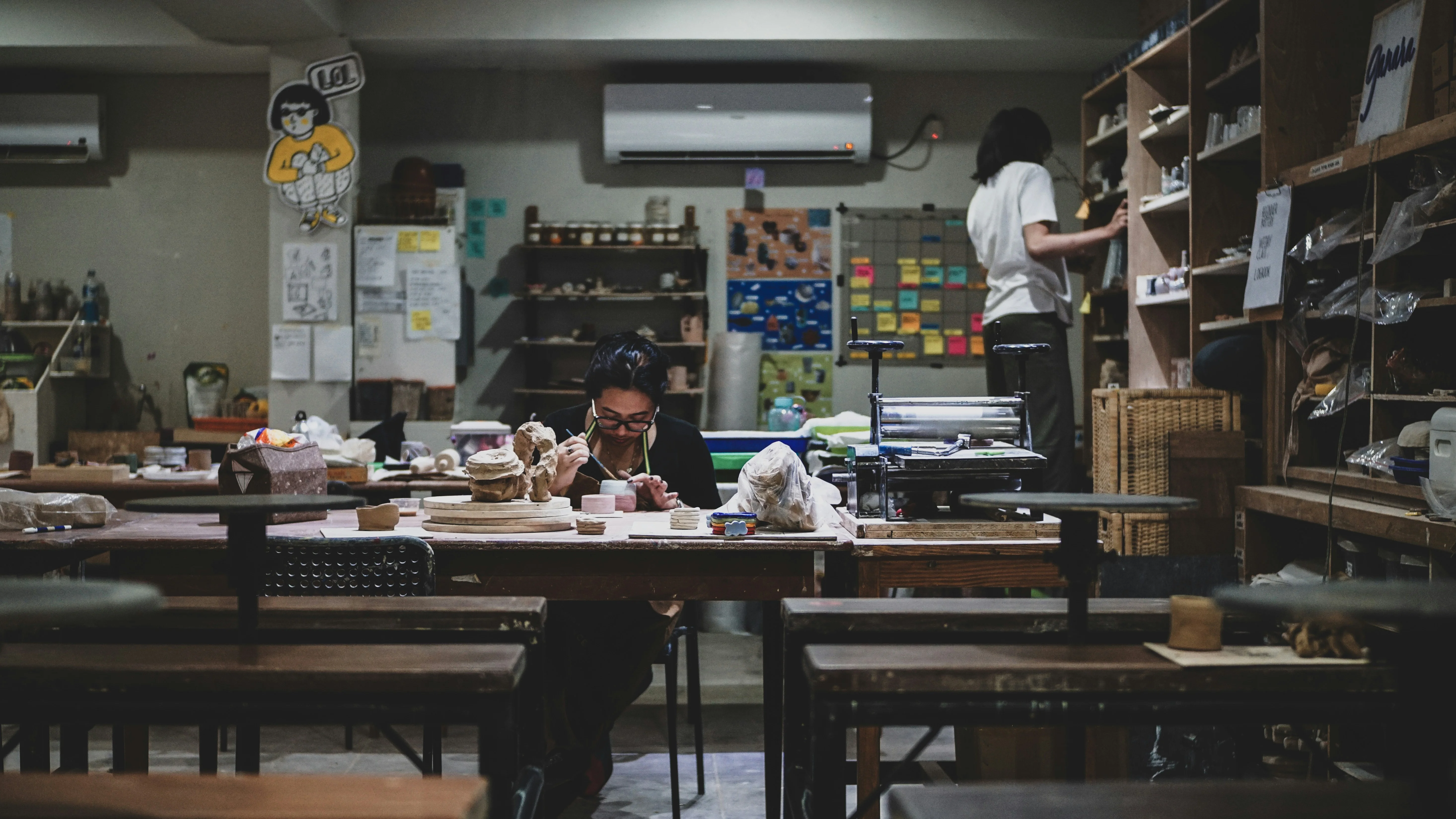 Crafting Memories: Family Workshops in Jakarta's Artisan Hubs Image 2