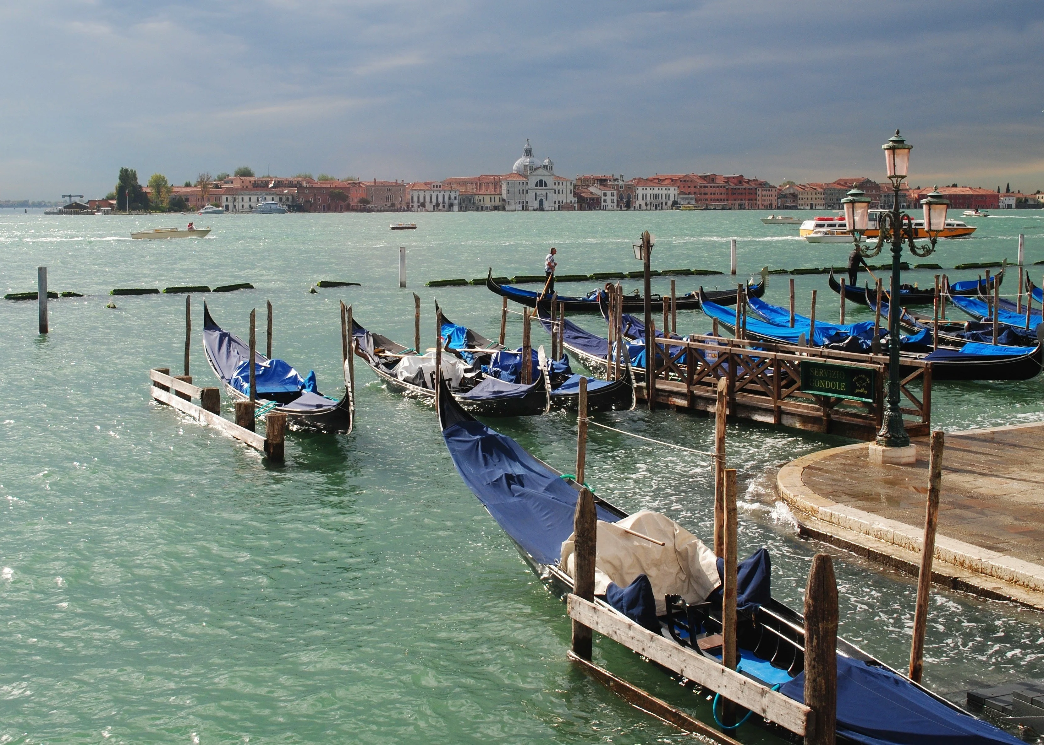 Romance on the Water: The Ultimate Couple's Weekend in Venice Image 1