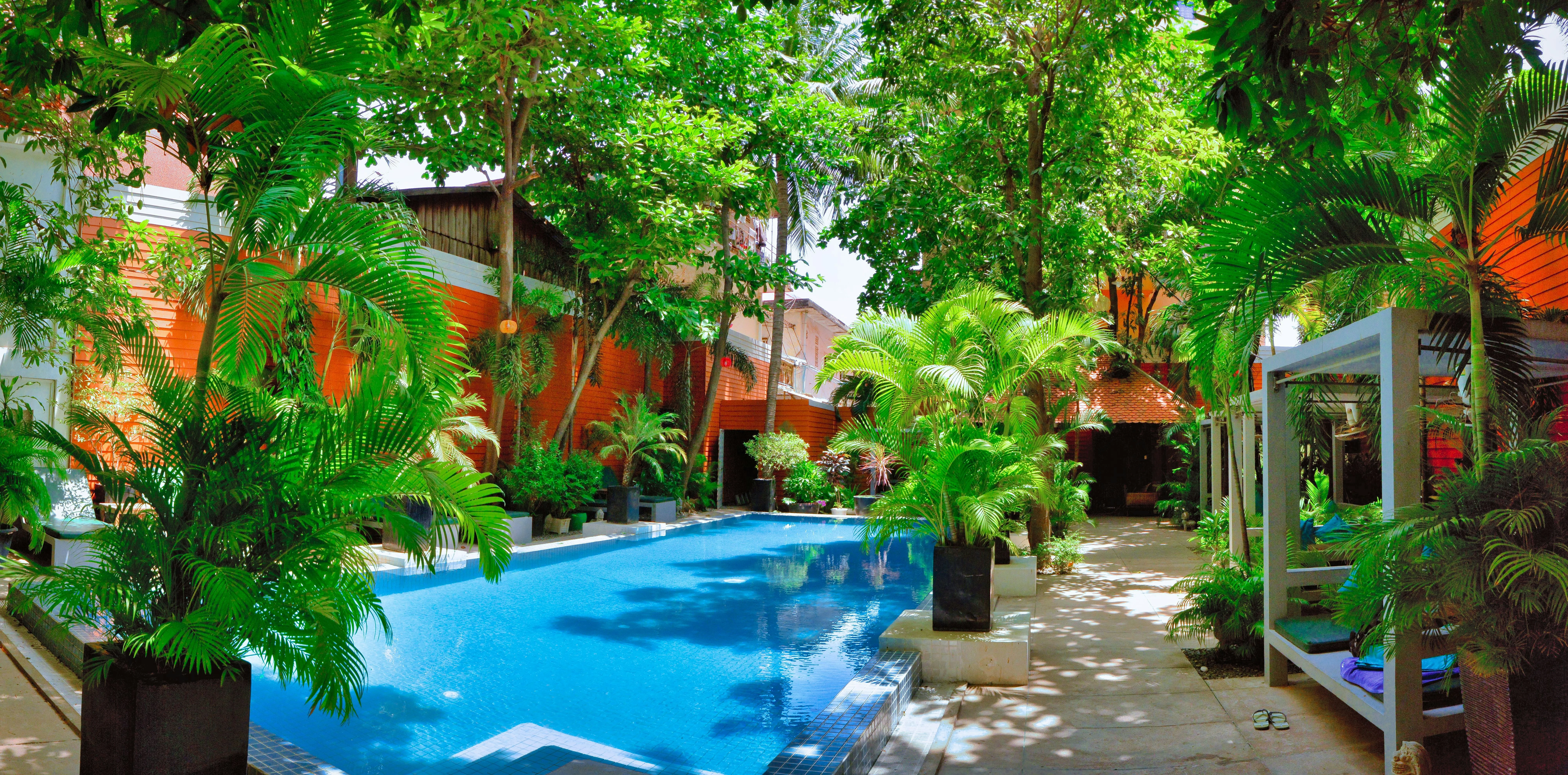 Capsules to Comfort: Reviewing Phnom Penh's Best Hostels for Business Travelers Image 1