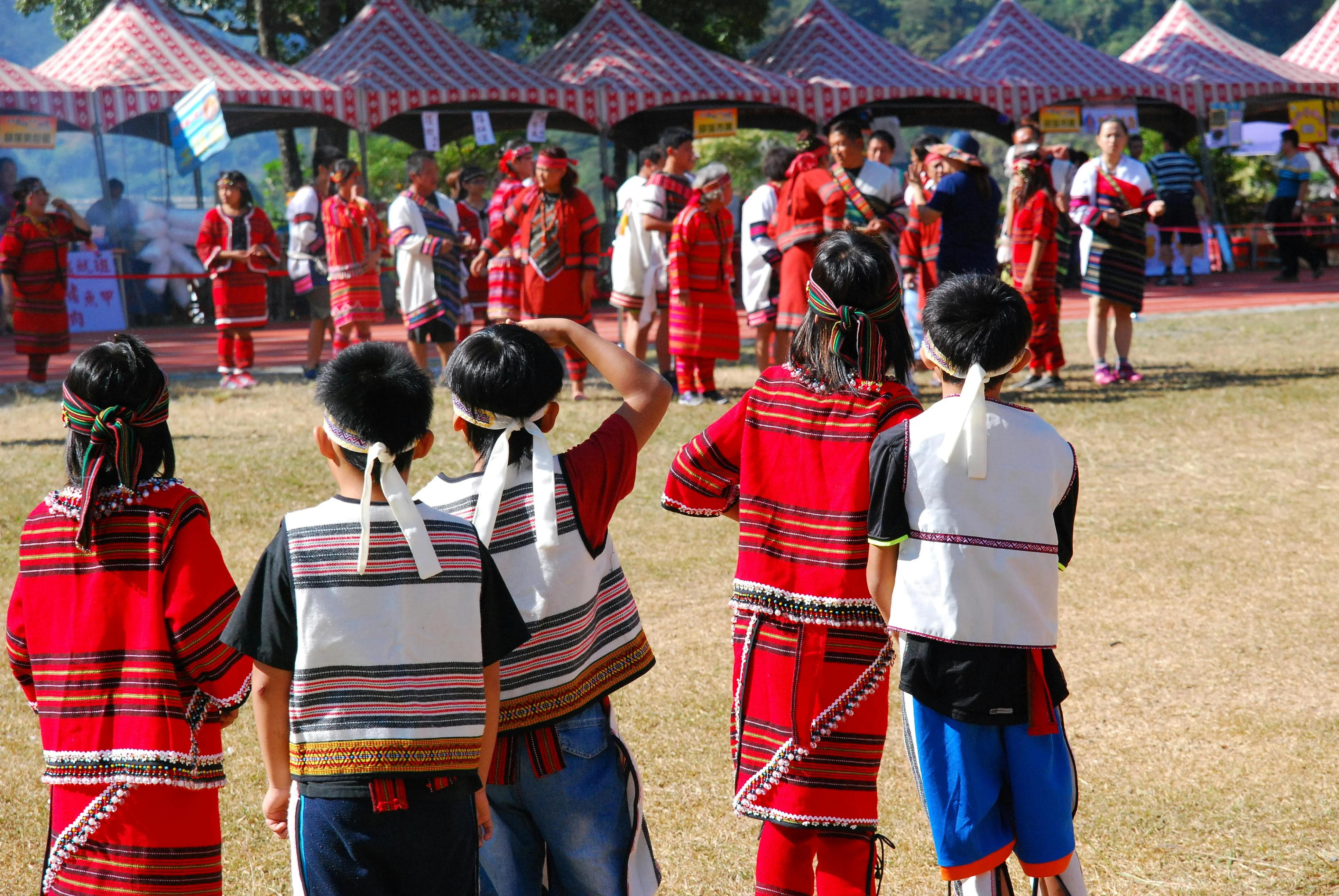 Bohol's Rolling Hills: Geo-Heritage Trips for the Conscious Explorer Image 3