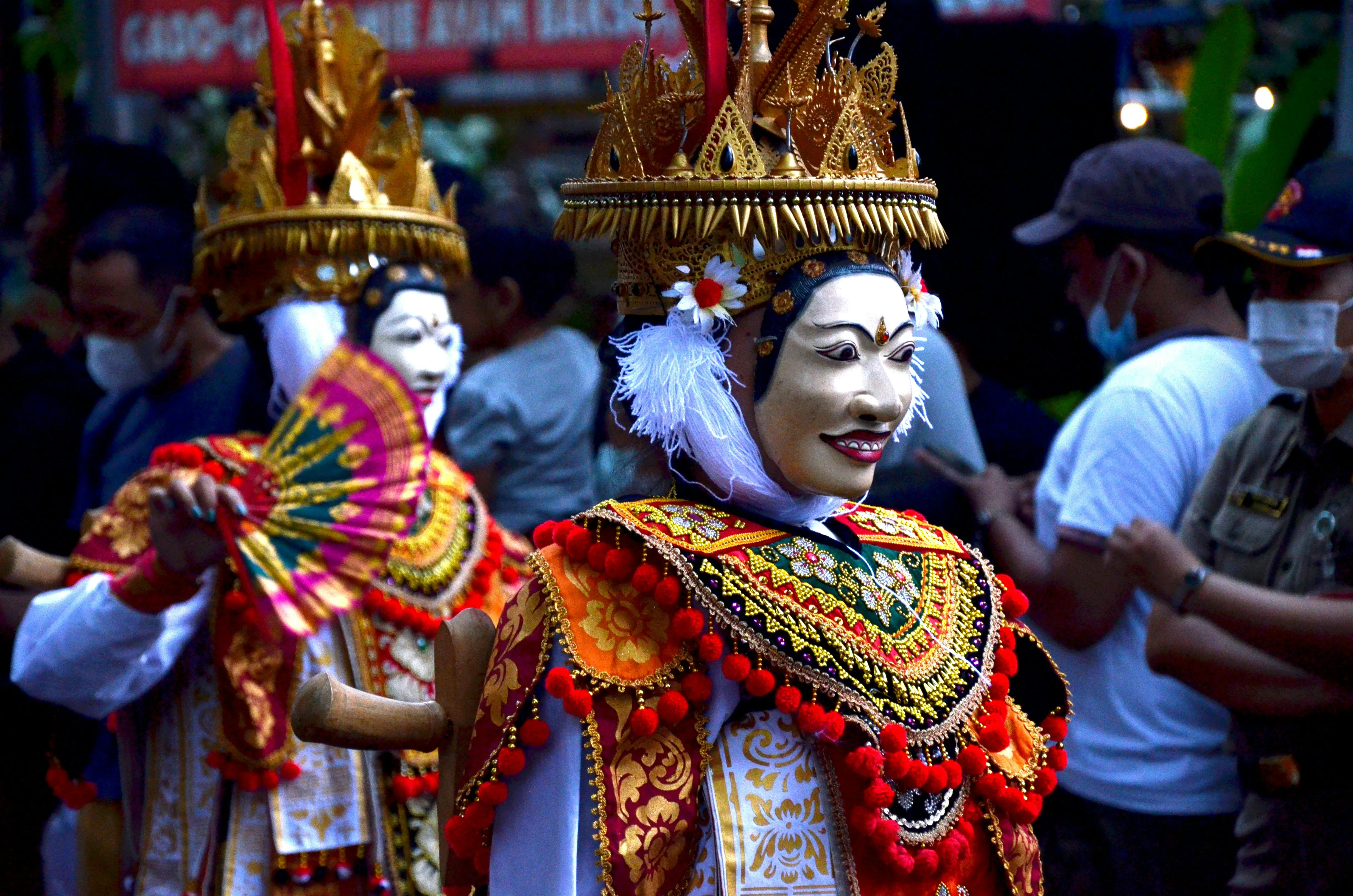 Theatrical Spectacles: Family-Friendly Cultural Performances in Jakarta Image 2