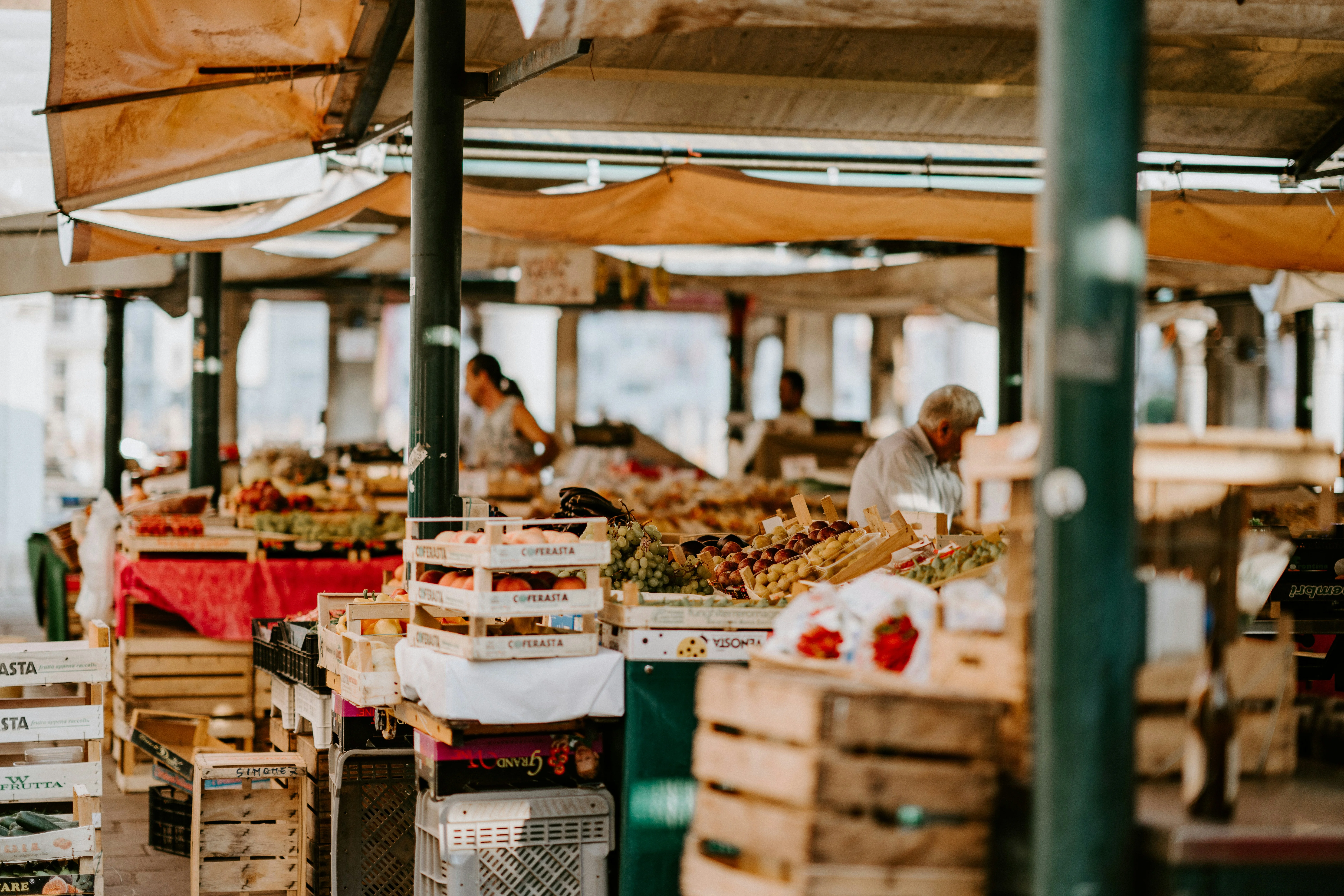 Venetian Markets: Where to Shop for Authentic Souvenirs on a Weekend Image 1