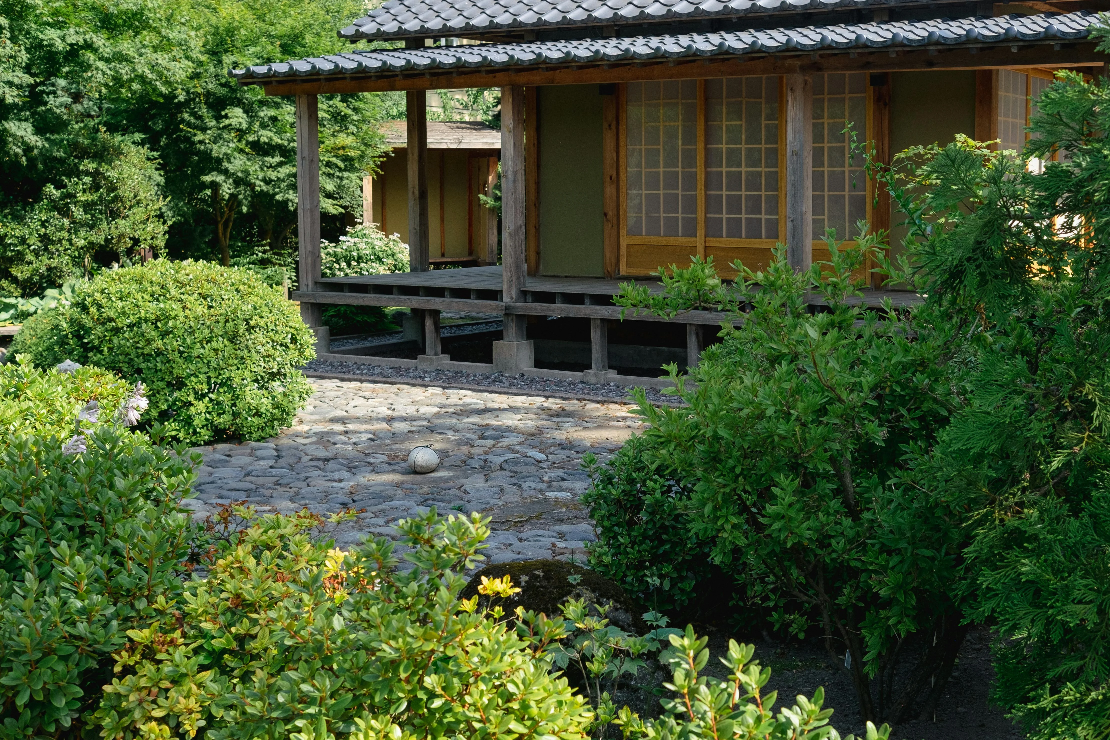 Weekend Bliss: The Best Nara Tea Houses for a Trendy Afternoon Image 3