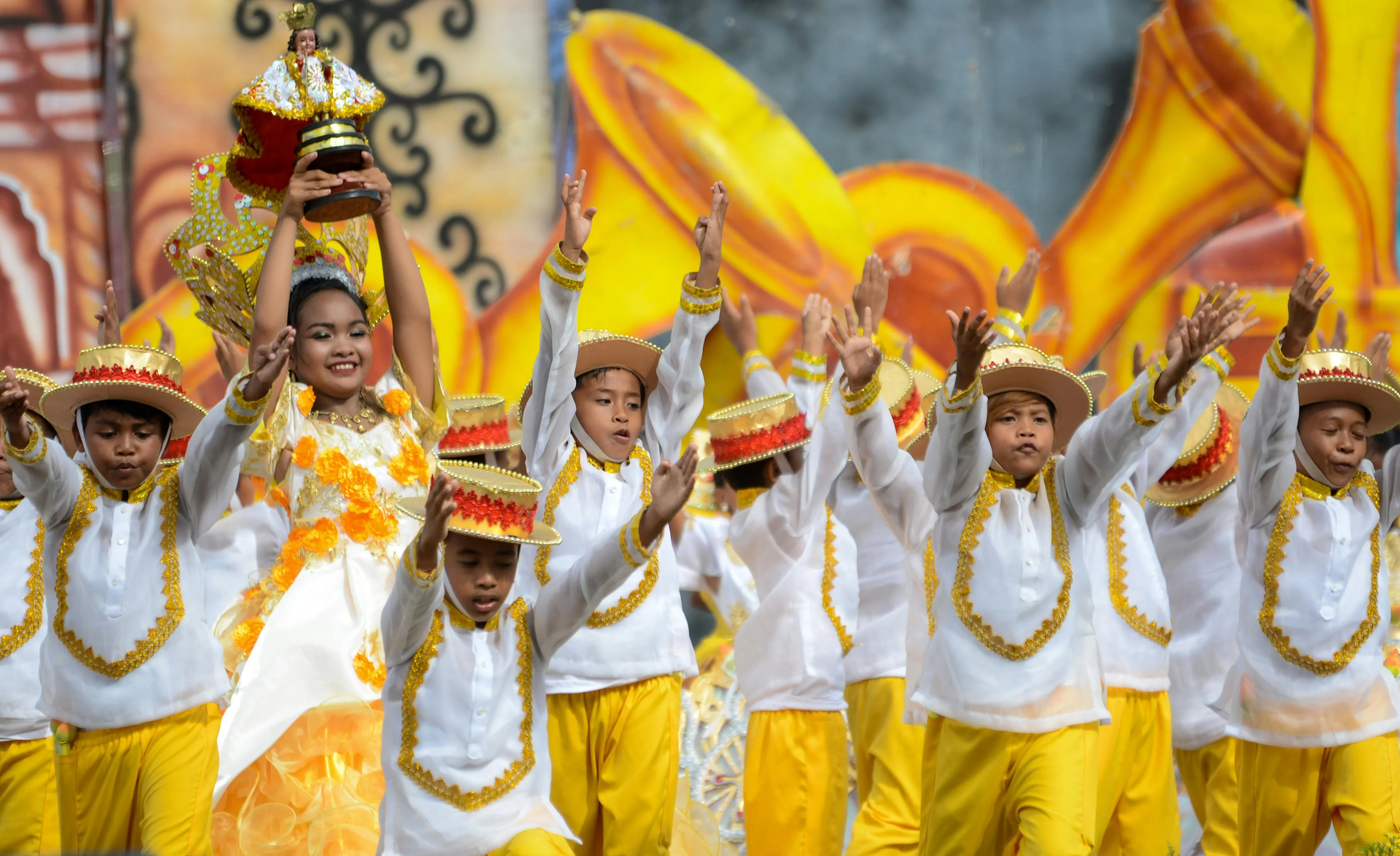 The Role of Music and Dance in Cebu's Festive Culture Image 1