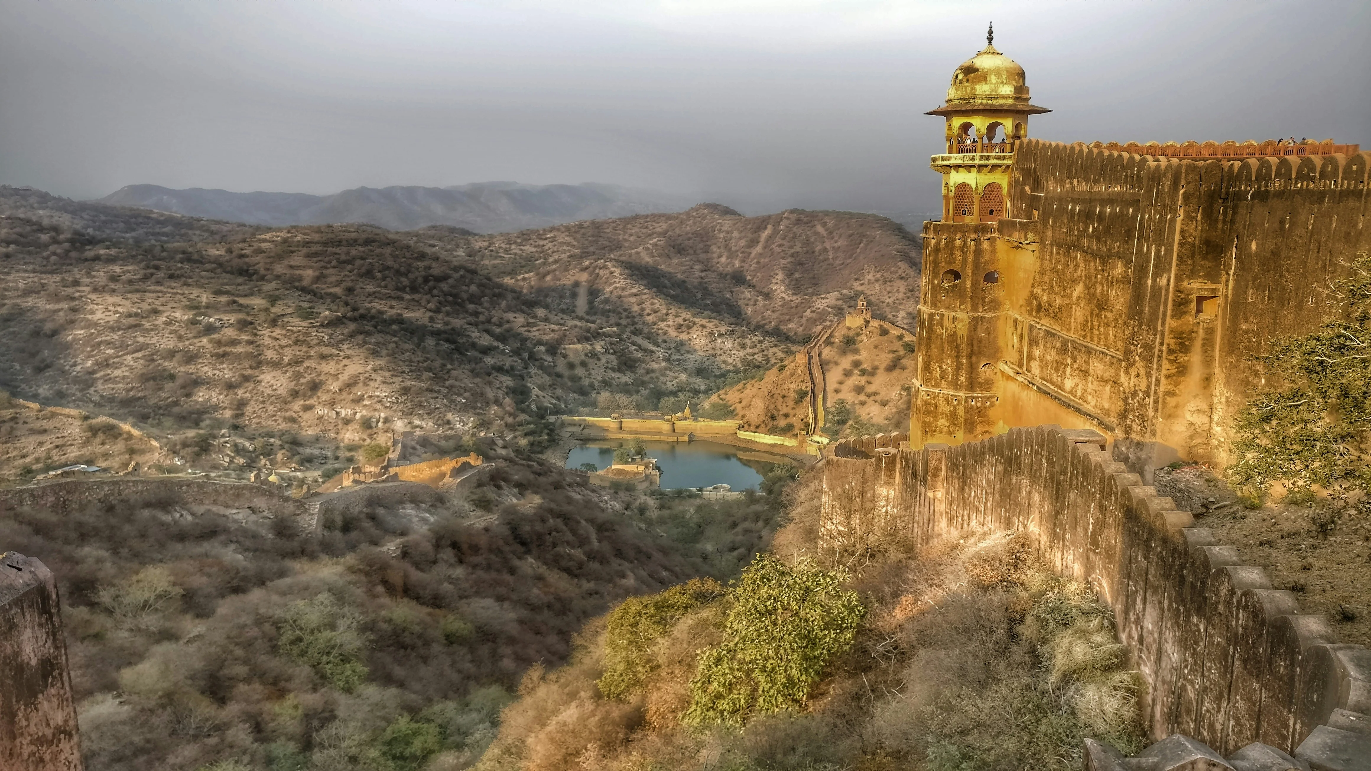 Feeling Adventurous? Discover Pet-Friendly Treks Around Jaipur for Solo Wanderers