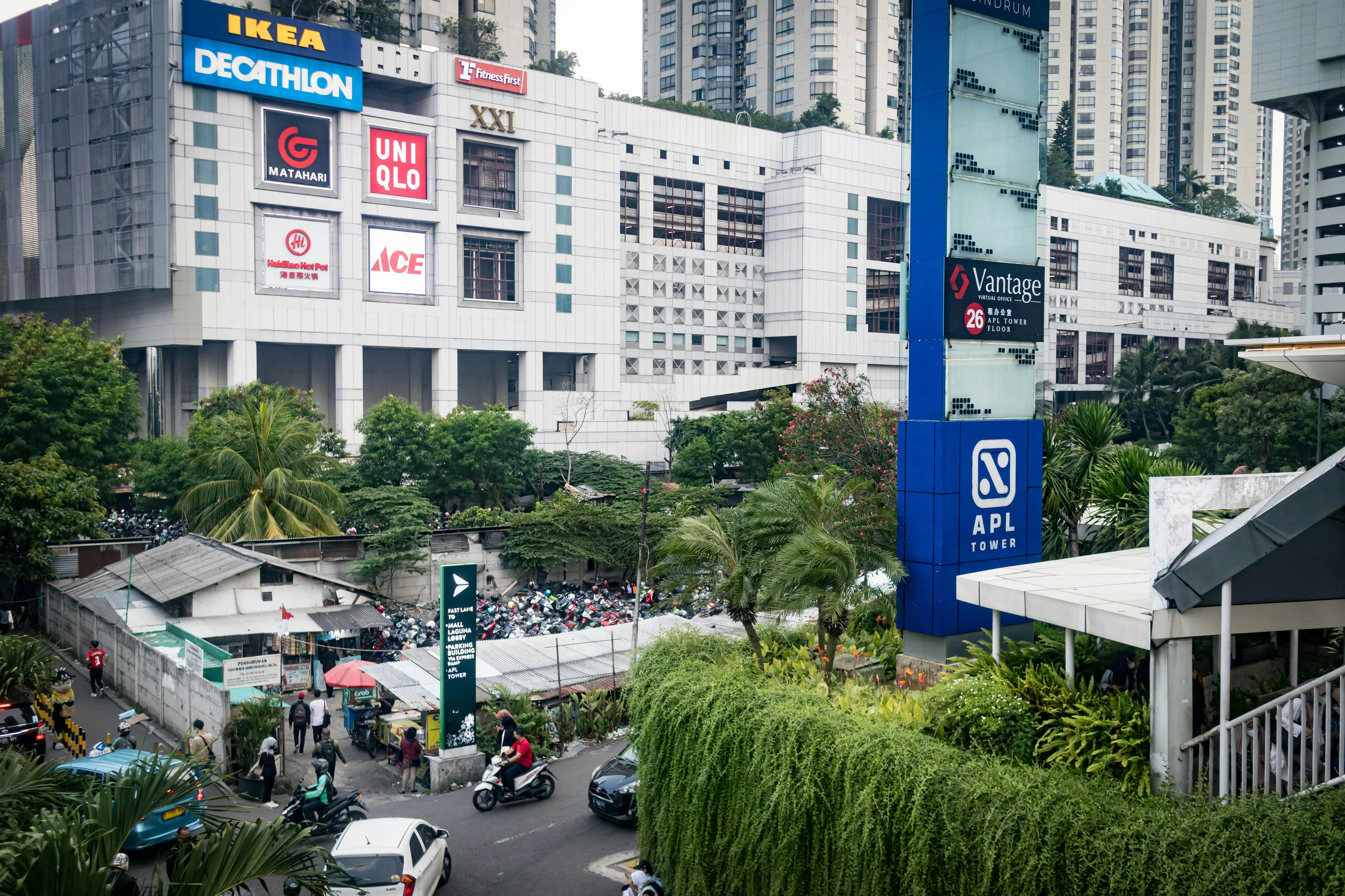 Shopping Galore: Jakarta's High-End Malls with Family-Friendly Activities