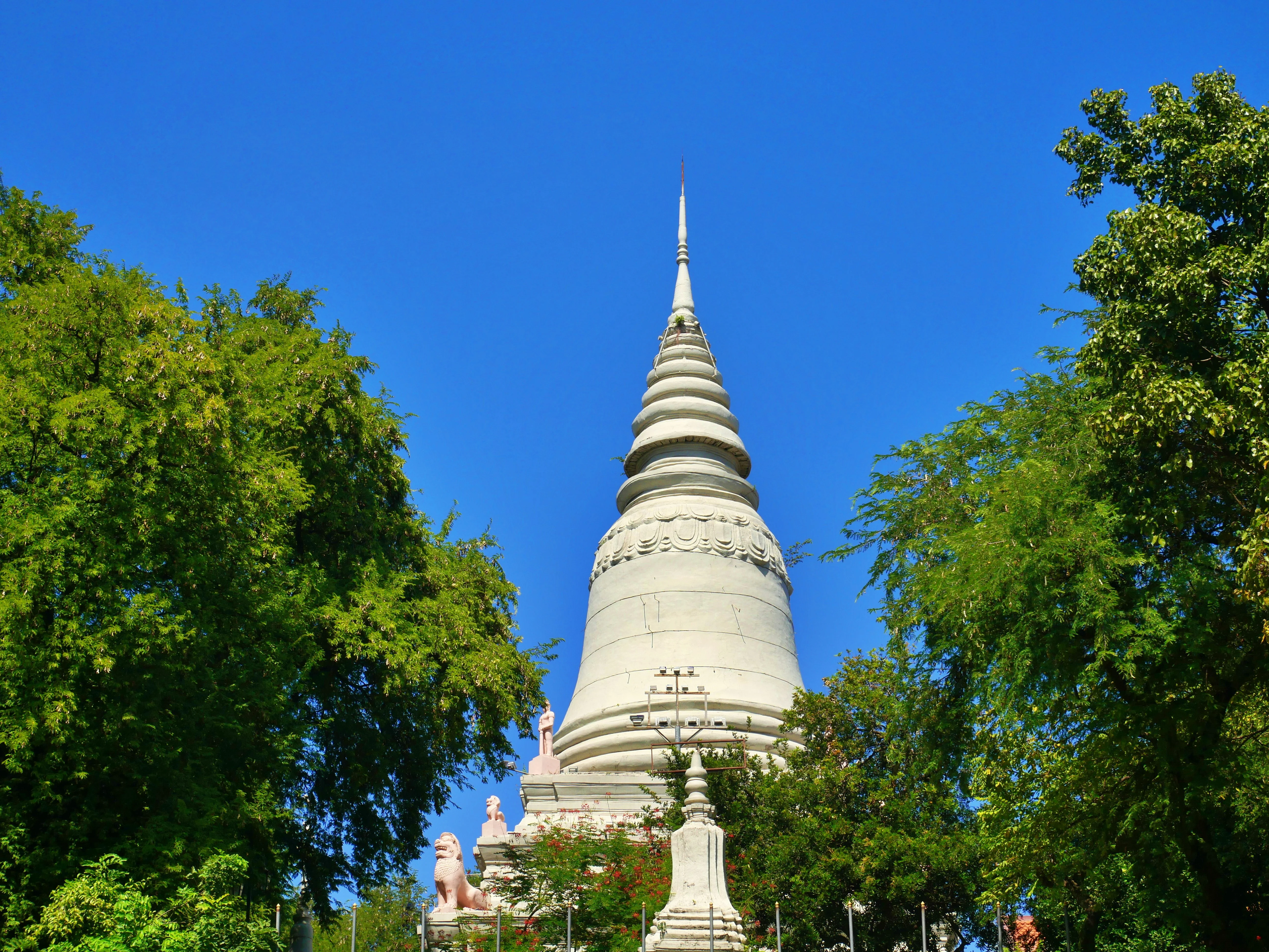 Finding Calm in Cambodia: Parks and Peaceful Spaces in Phnom Penh for the Busy Backpacker Image 3