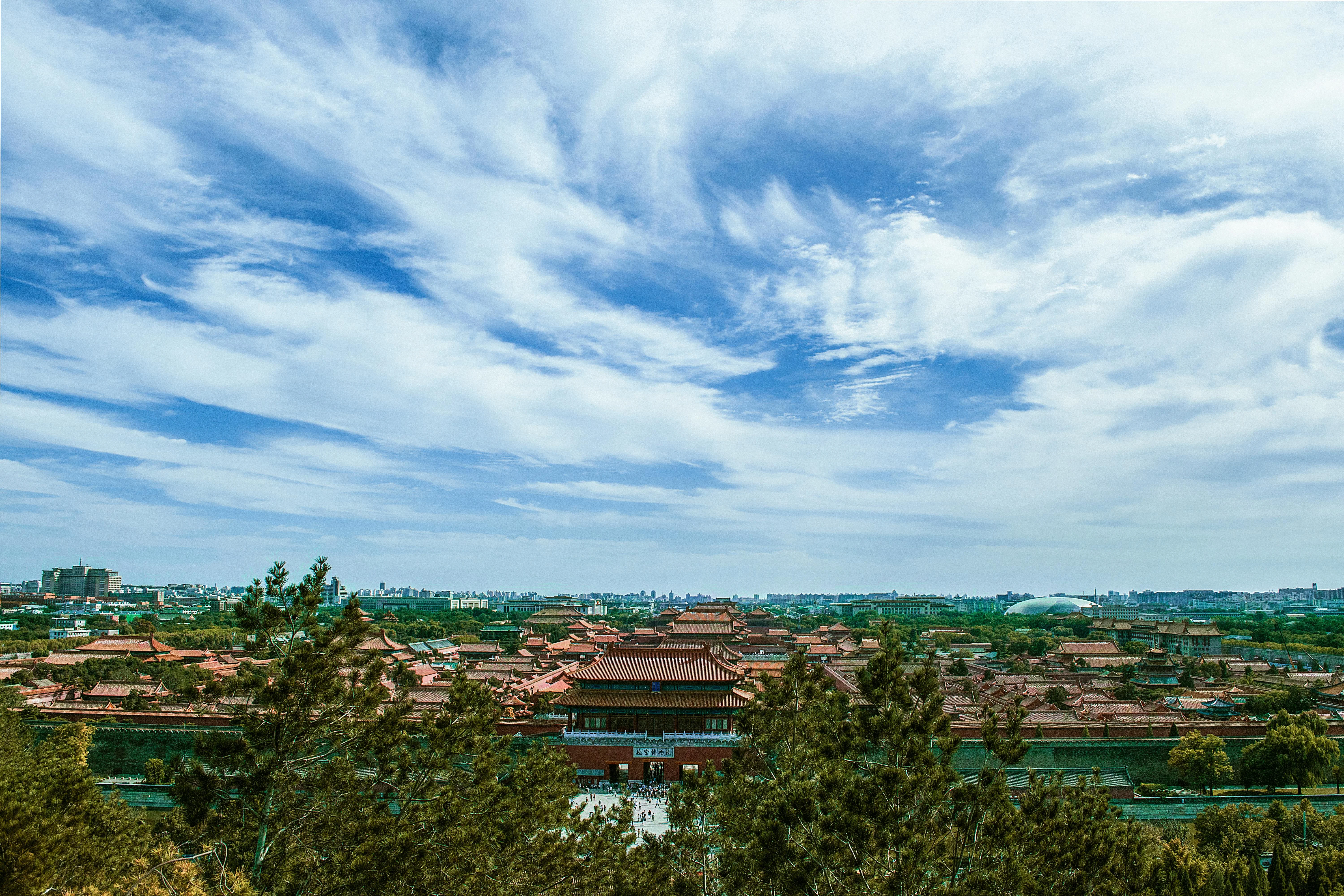 The Forbidden City from a Minimalist Lens: Romantic Day Trip for Two