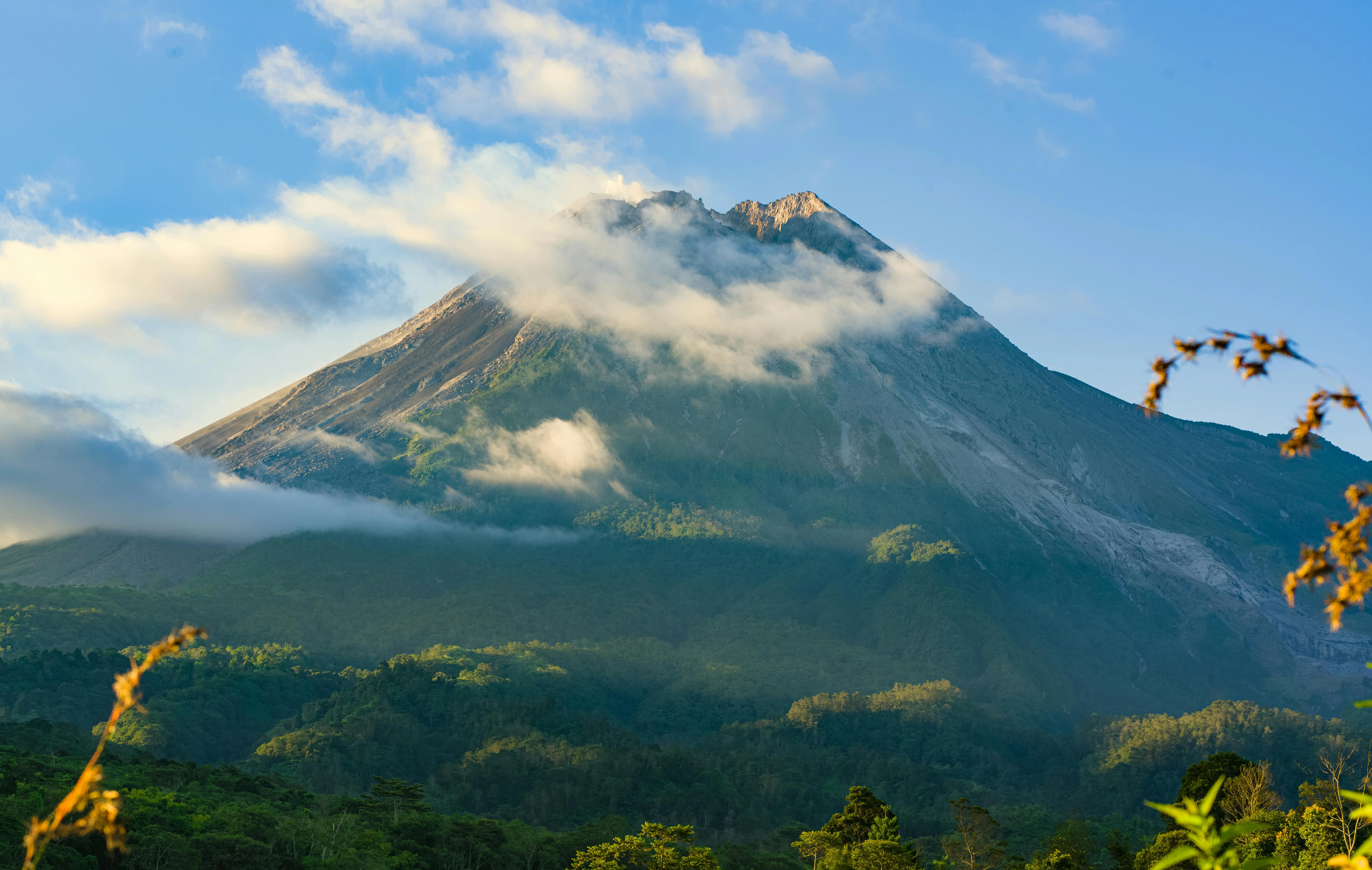 Harnessing the Power of Volcanoes: Eco-Friendly Hikes in Central Java Image 2