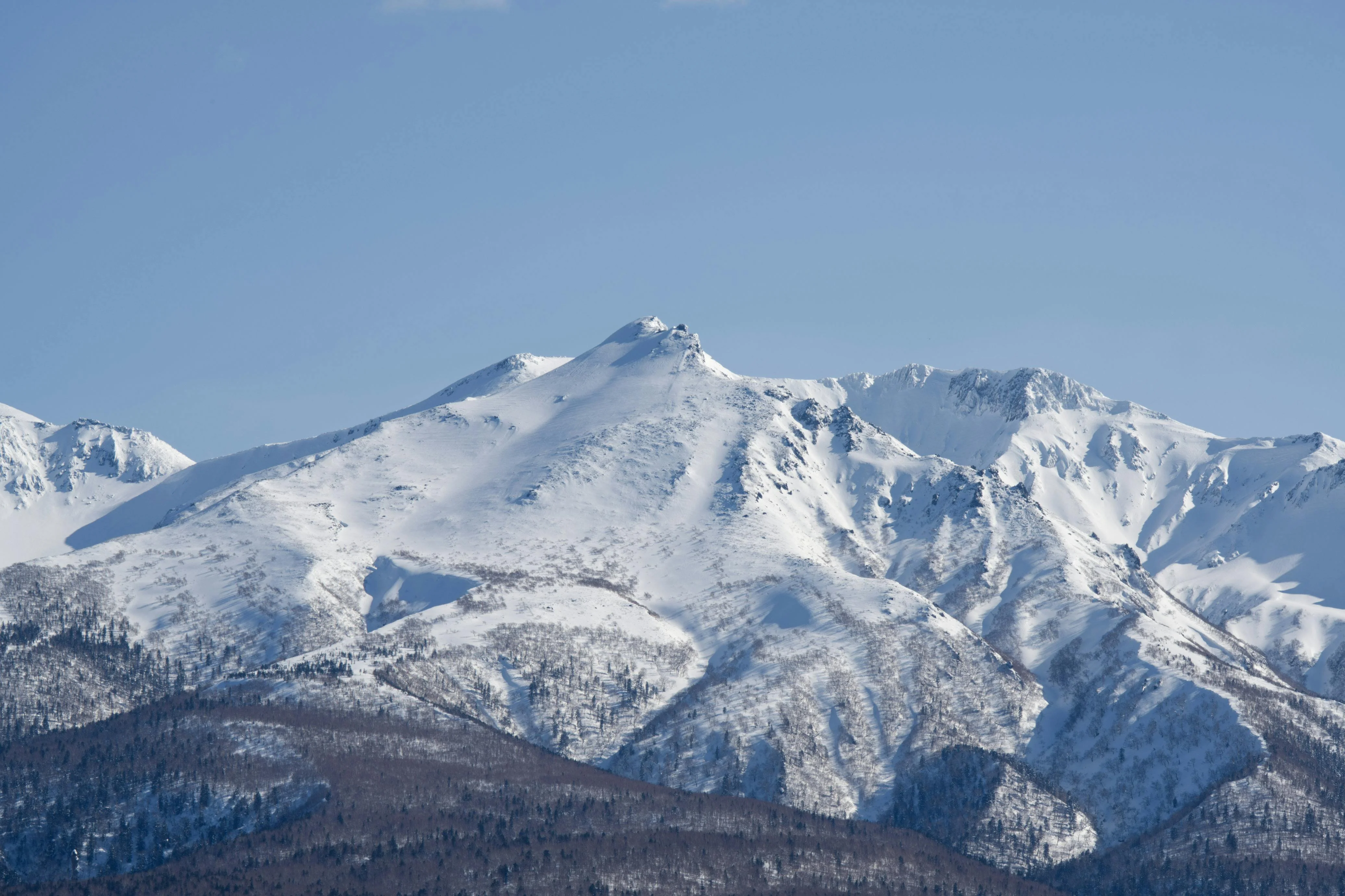 Unrivaled Trails: Backpacking Routes through Daisetsuzan National Park