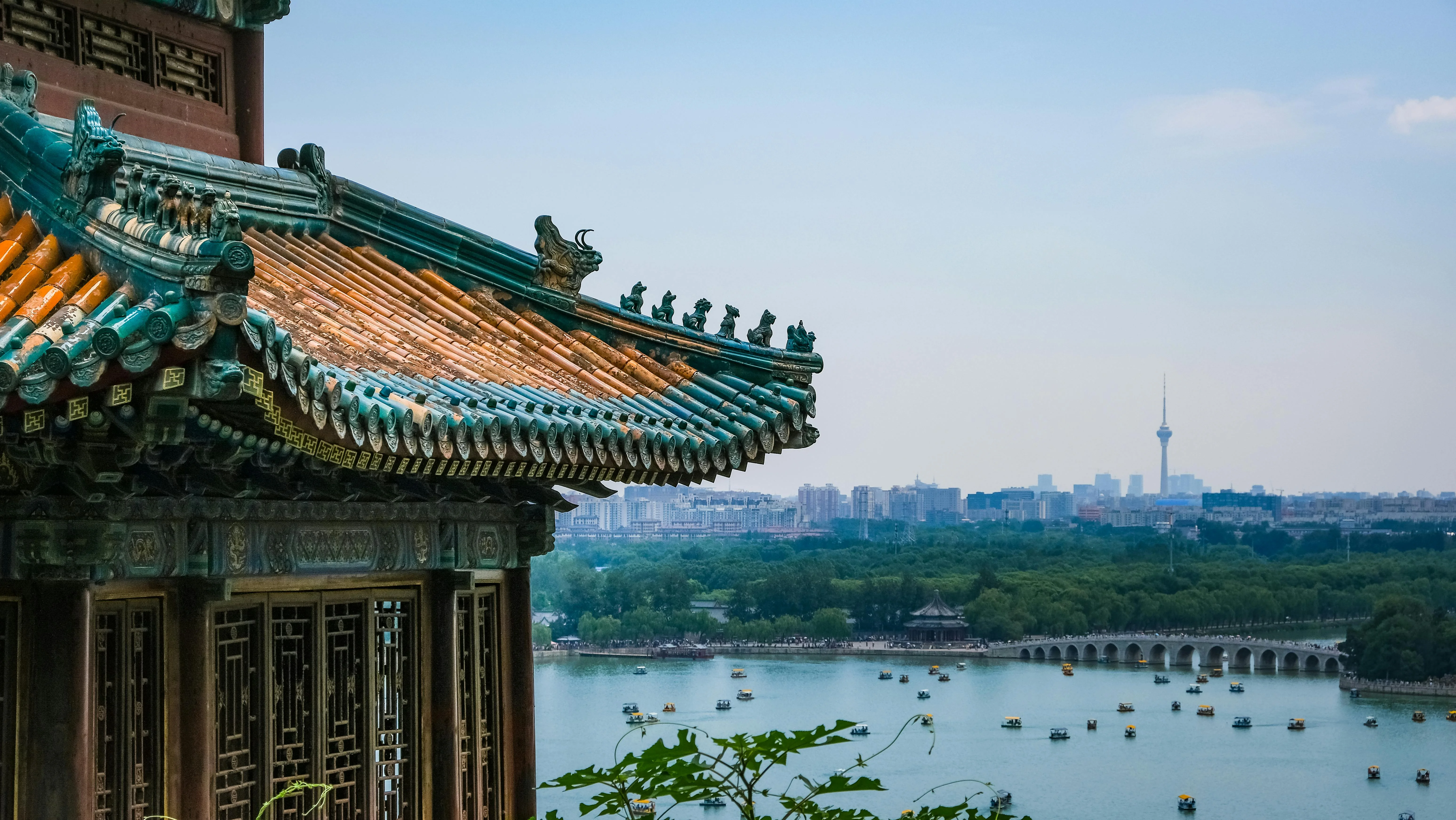 Romantic Pledges at the Beijing Ancient Observatory: A Minimalist's Love Story Image 1