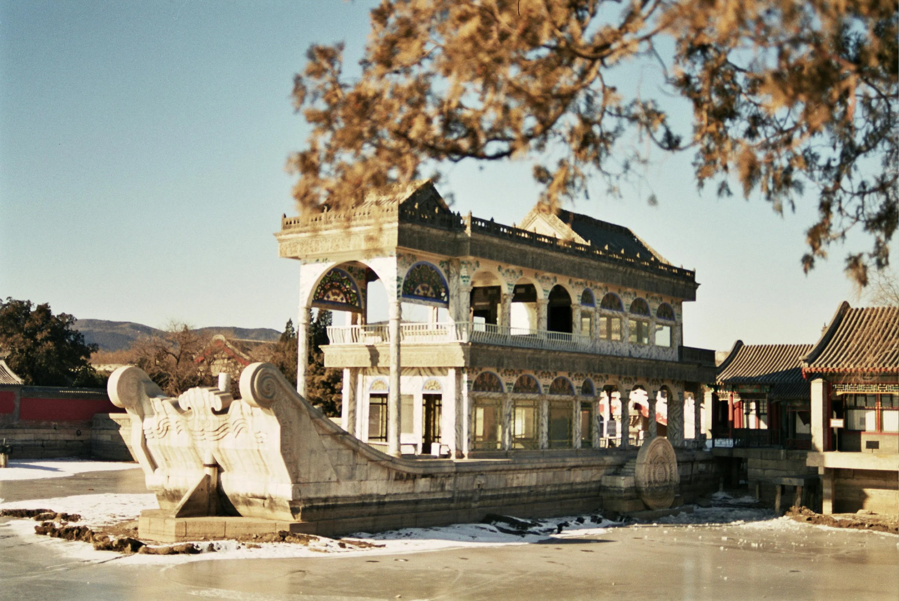 Romantic Pledges at the Beijing Ancient Observatory: A Minimalist's Love Story Image 2