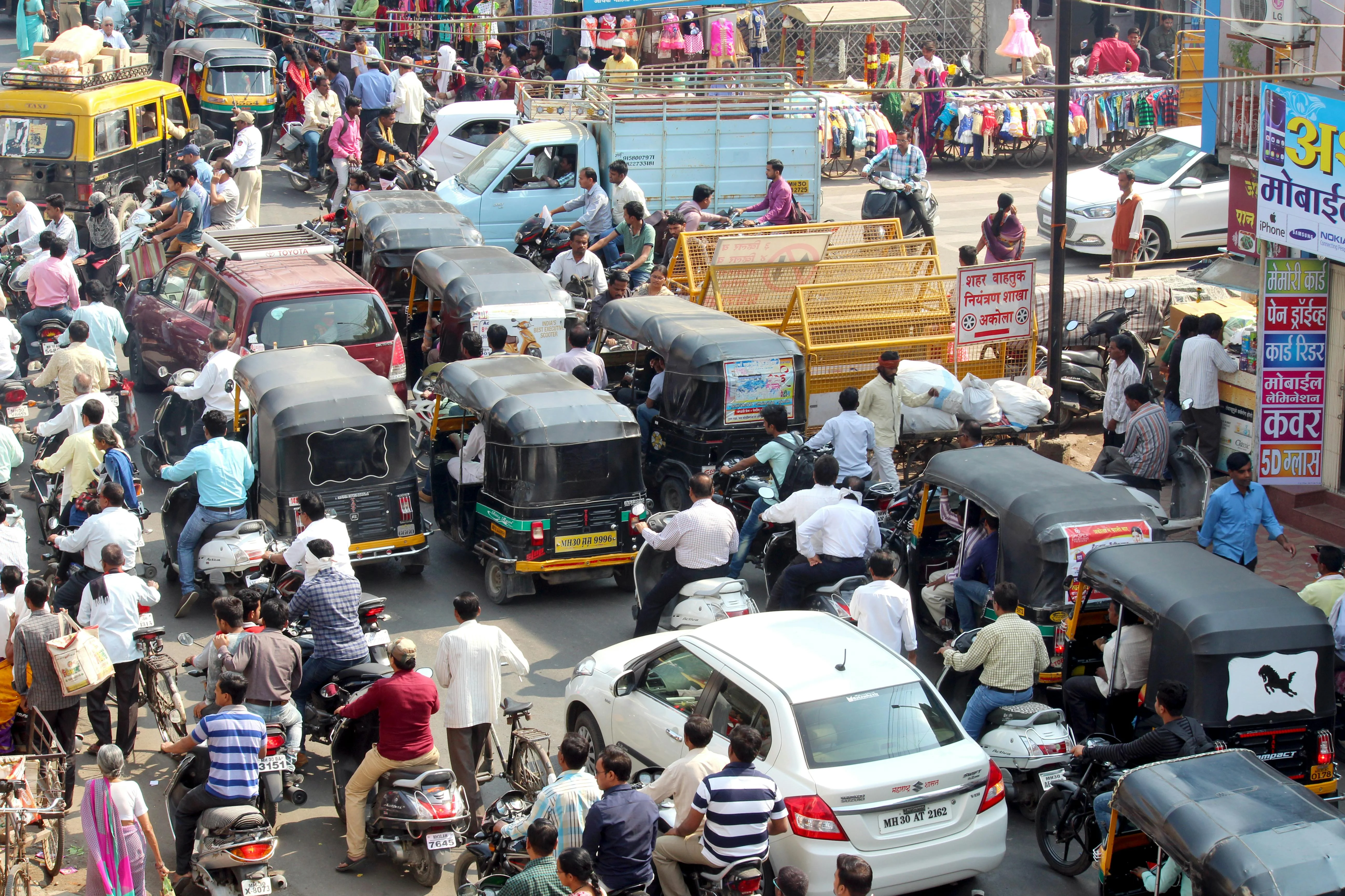 Potholes and Punchlines: Surviving Public Transport in Delhi's Urban Jungle Image 3