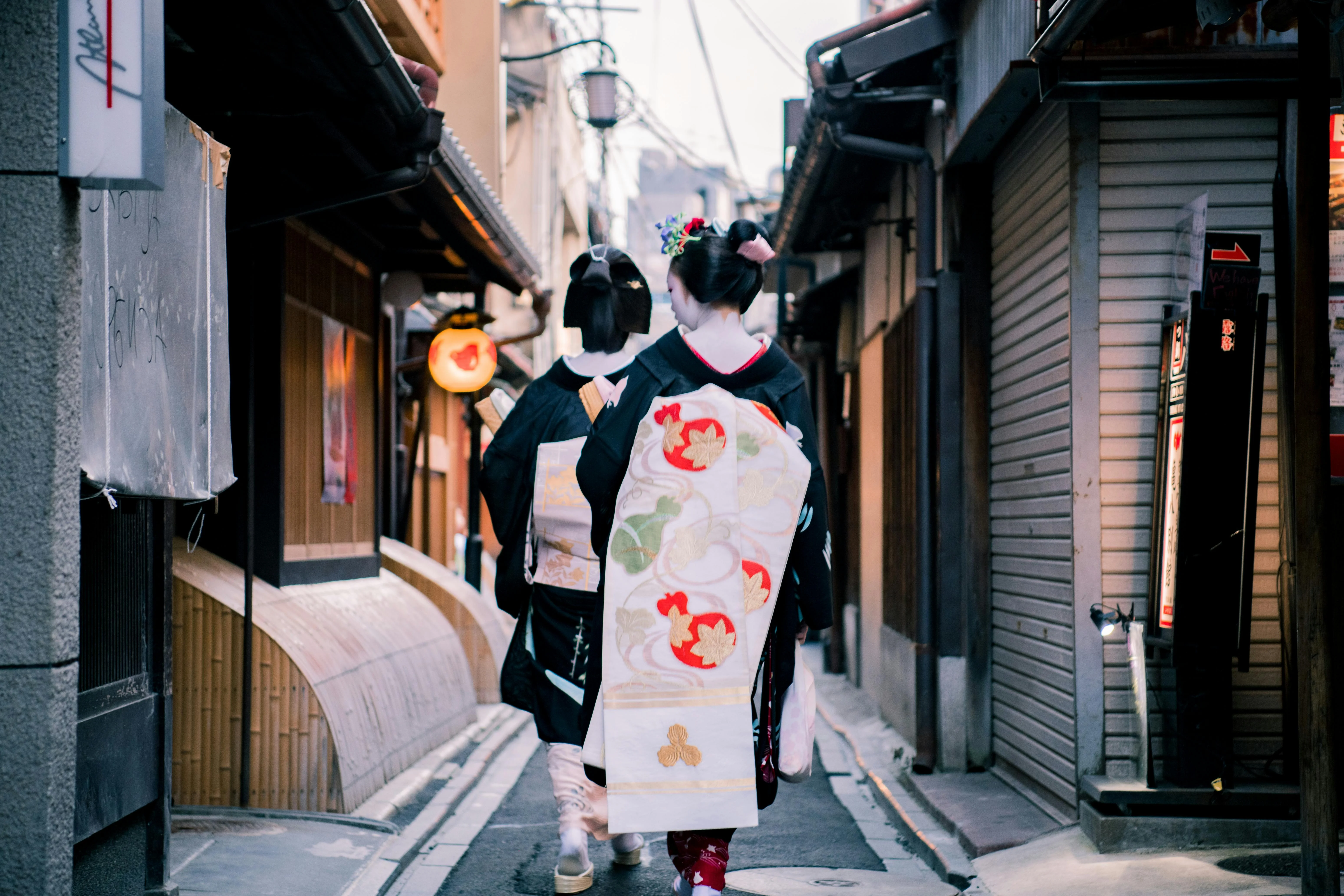 From Shrine to Street: A Fashion Lover's Guide to Nara's Hidden Yearning Spots Image 3