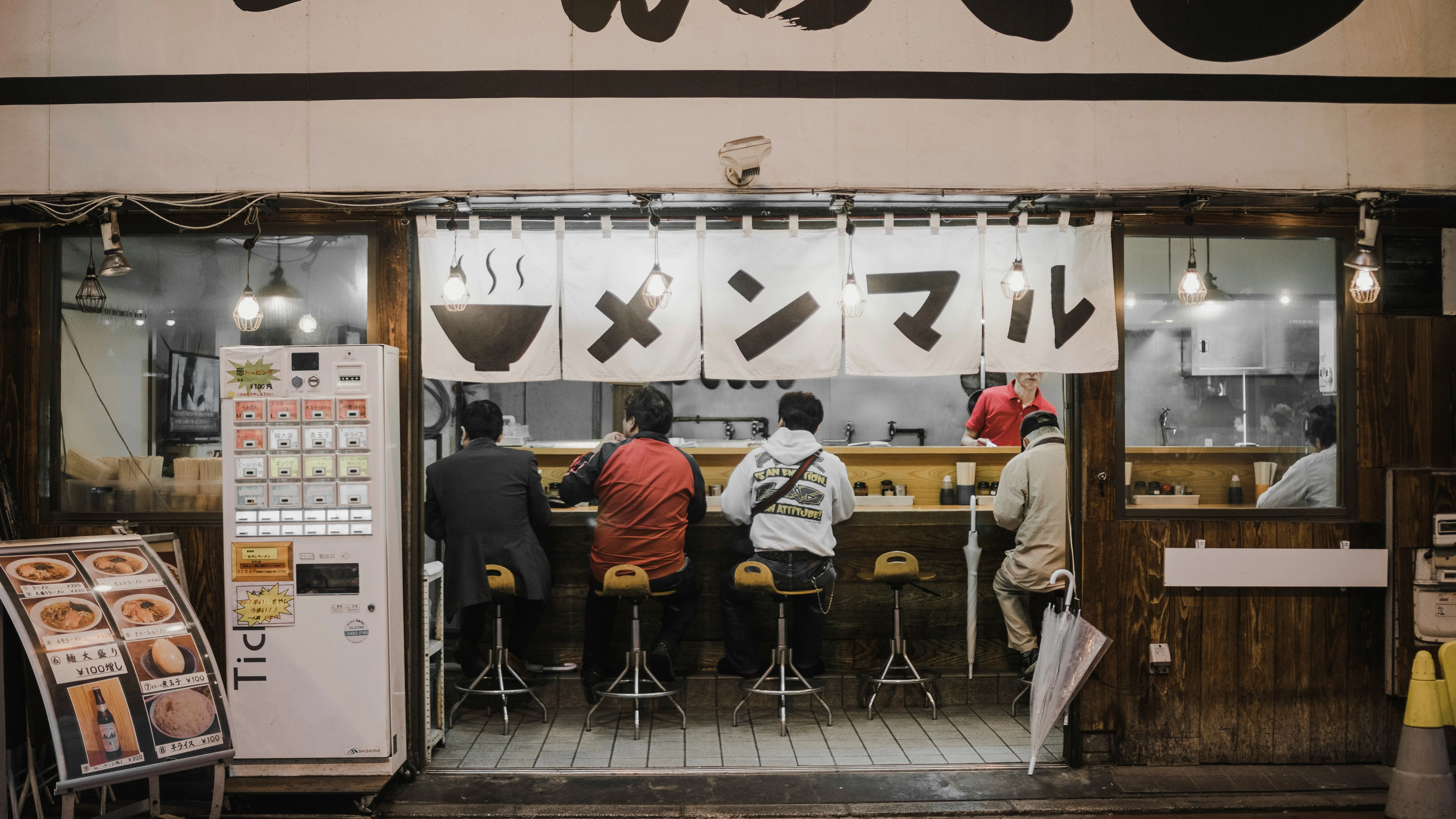 Street Food Extravaganza: Top Five Must-Try Dishes for Ramen Lovers