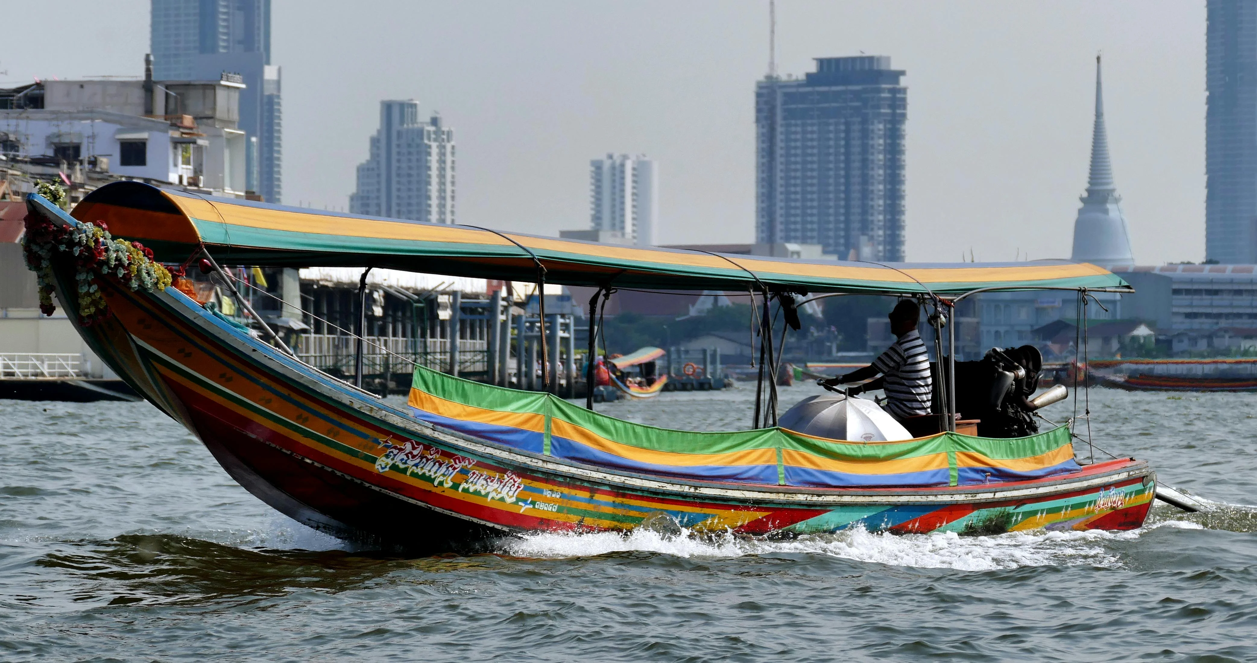 Cruising the Chao Phraya River: Affordable and Accessible Options Image 2