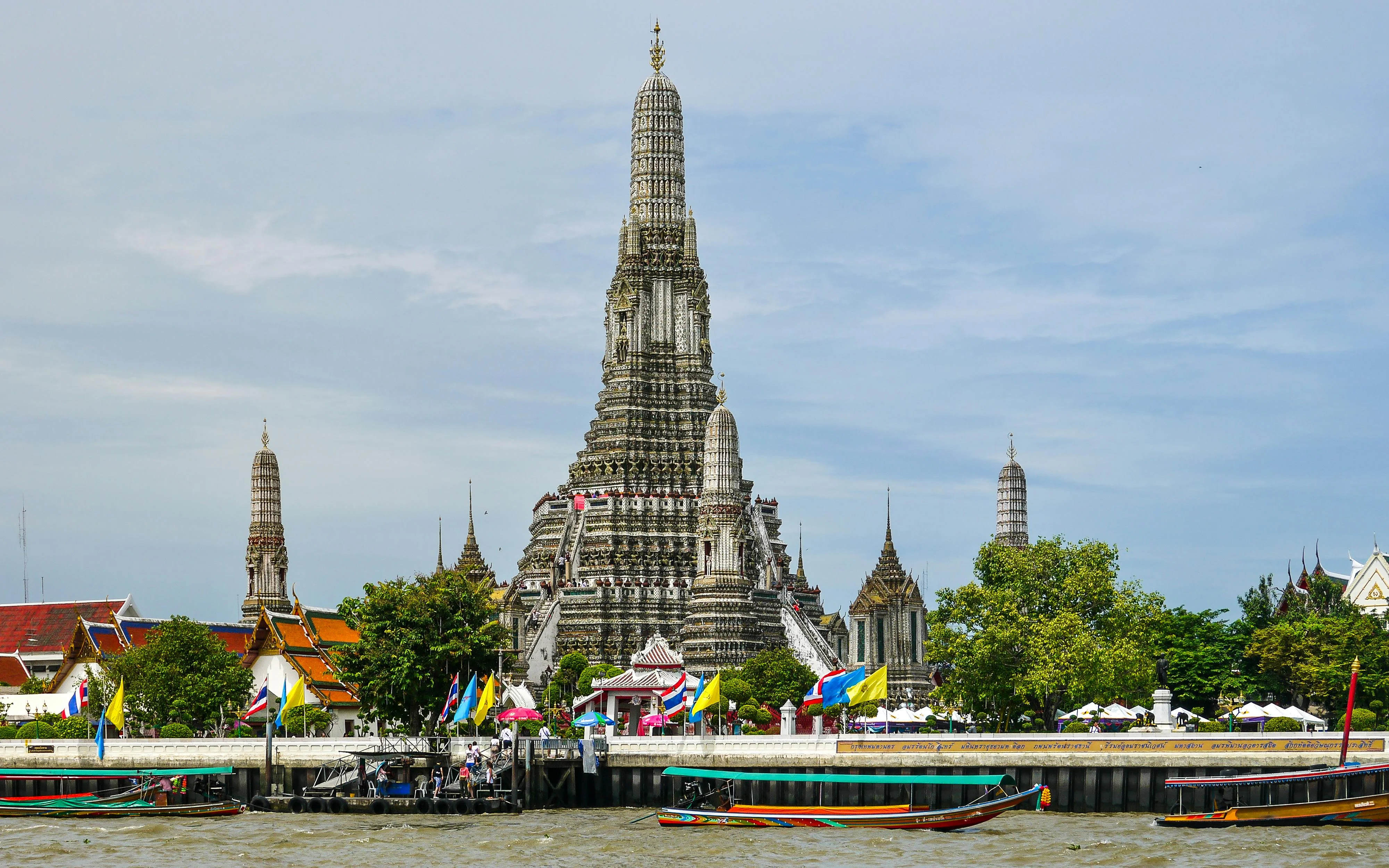 Cruising the Chao Phraya River: Affordable and Accessible Options