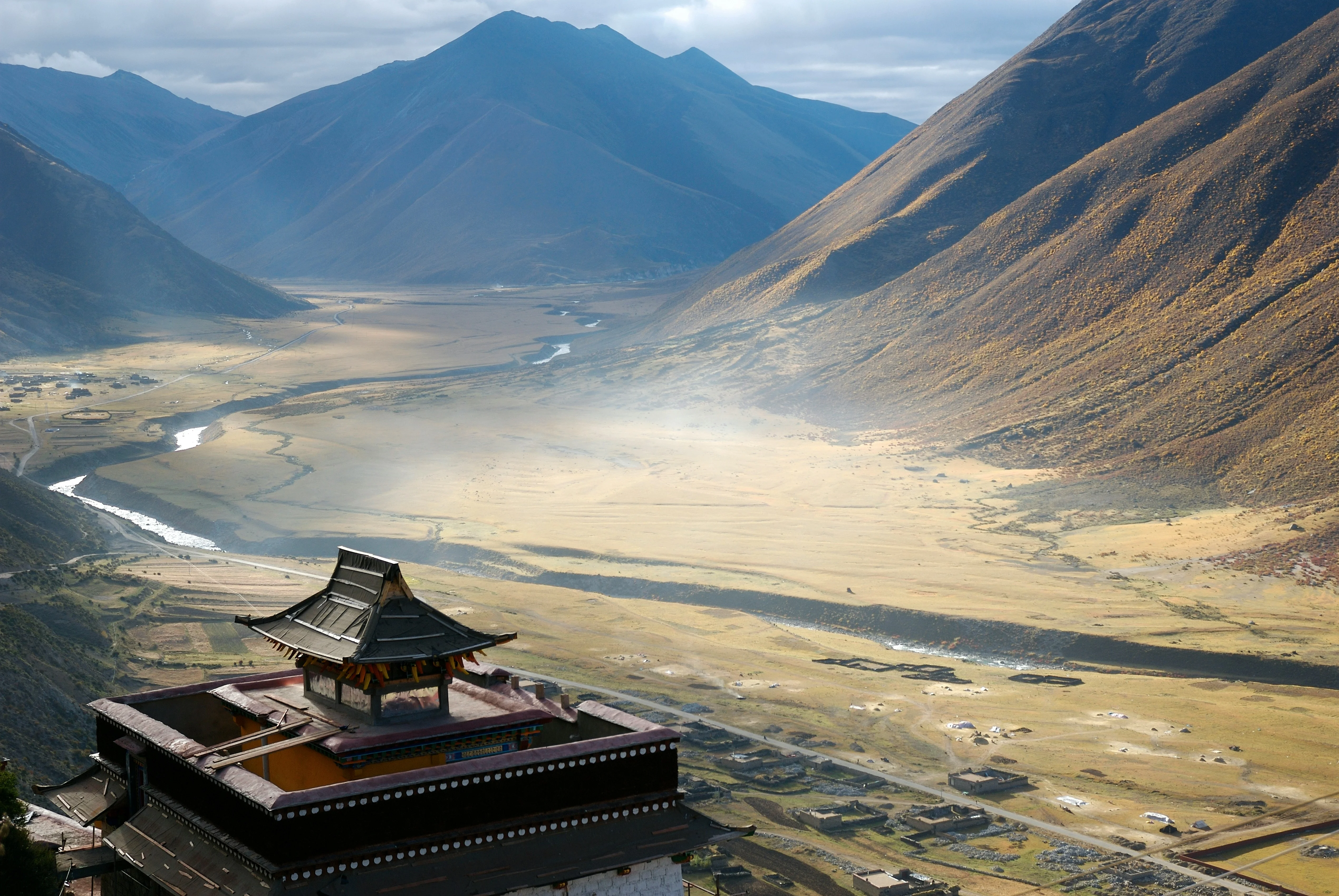 Tracing Sacred Footsteps: A Pilgrimage to the Monasteries of Shangri-La