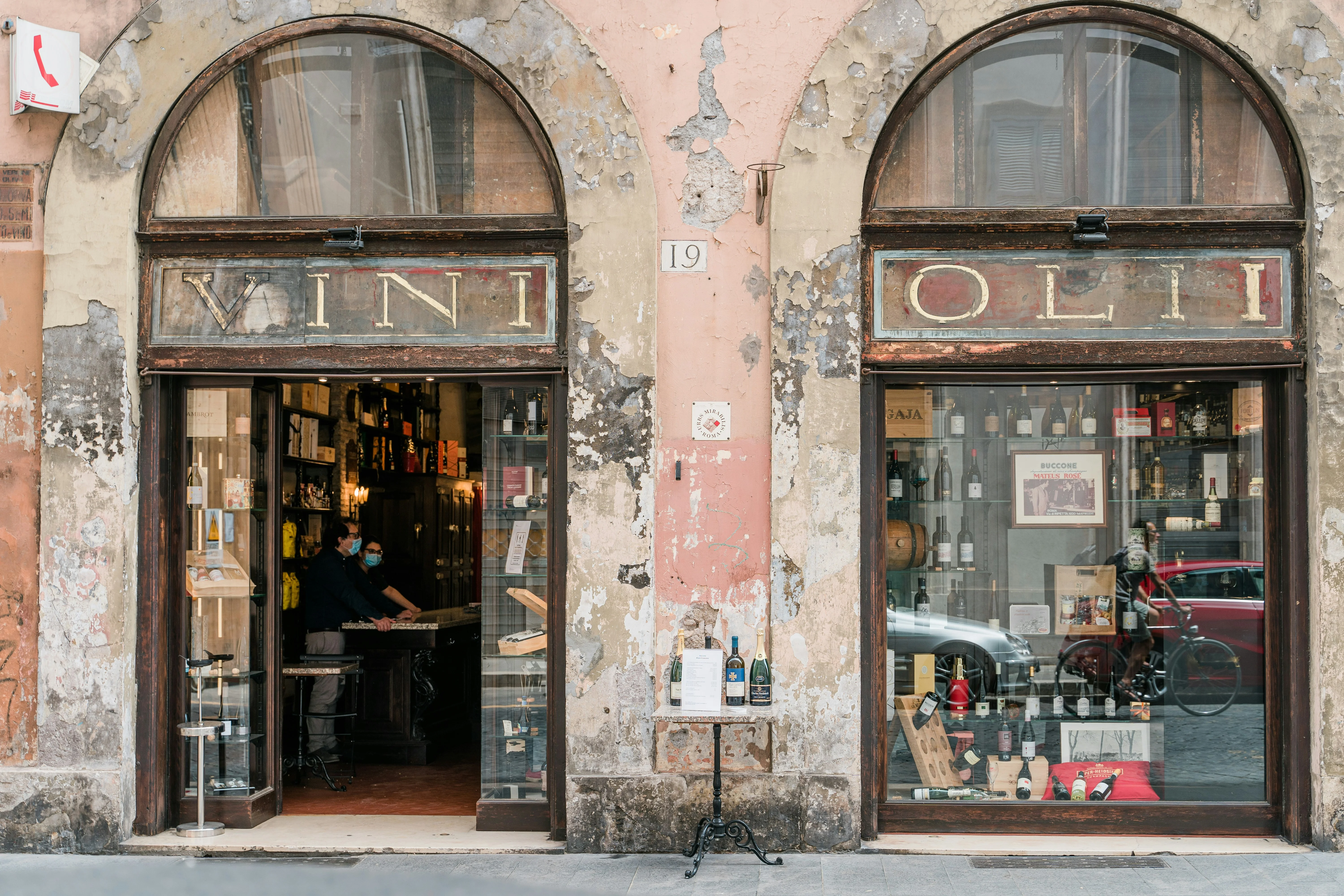 A Rooftop Romance: Sipping Prosecco with Panoramic Views in Rome Image 2