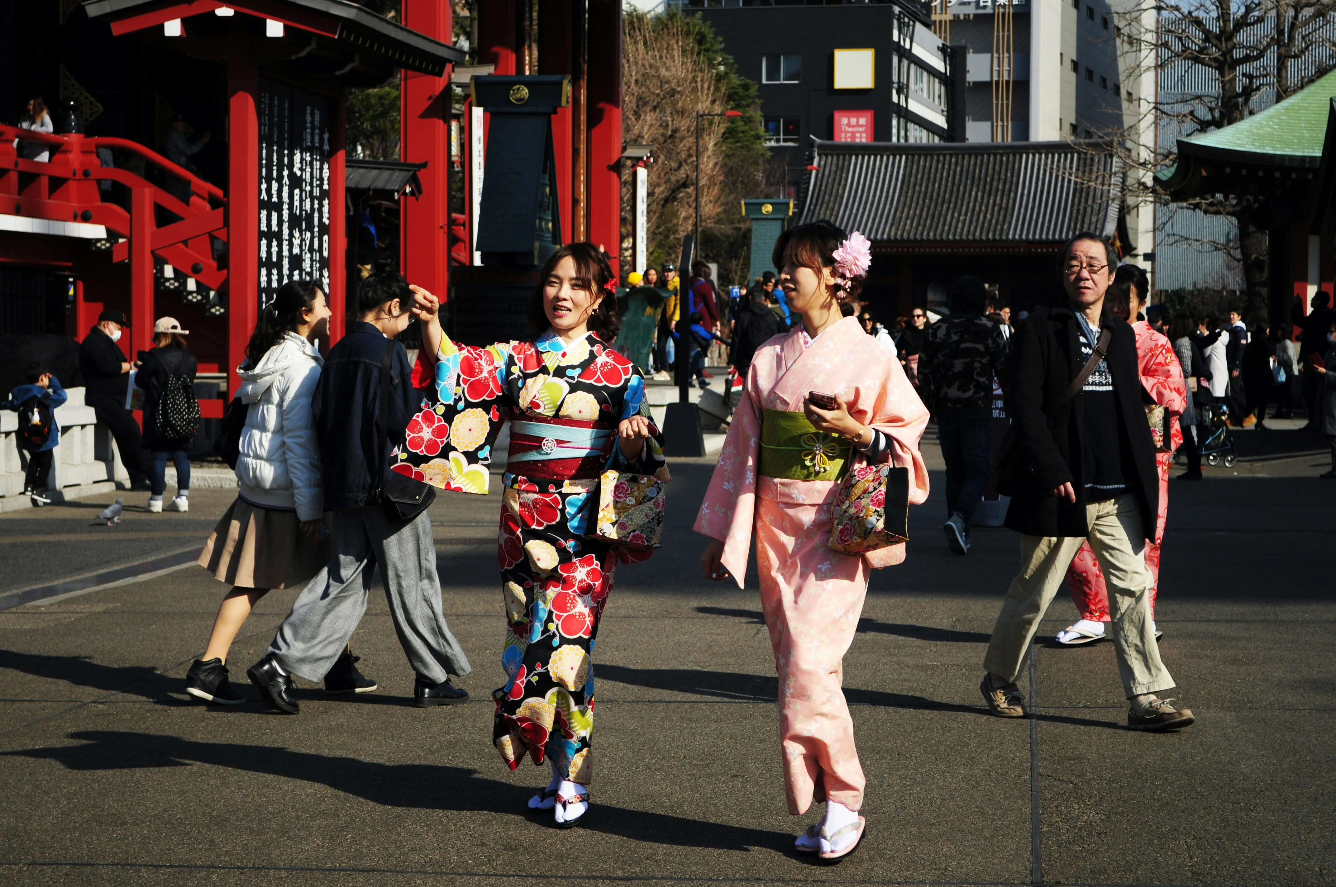 A Fashionable Stroll Through Nara: Weekend Outfits Inspired by Japanese Elegance