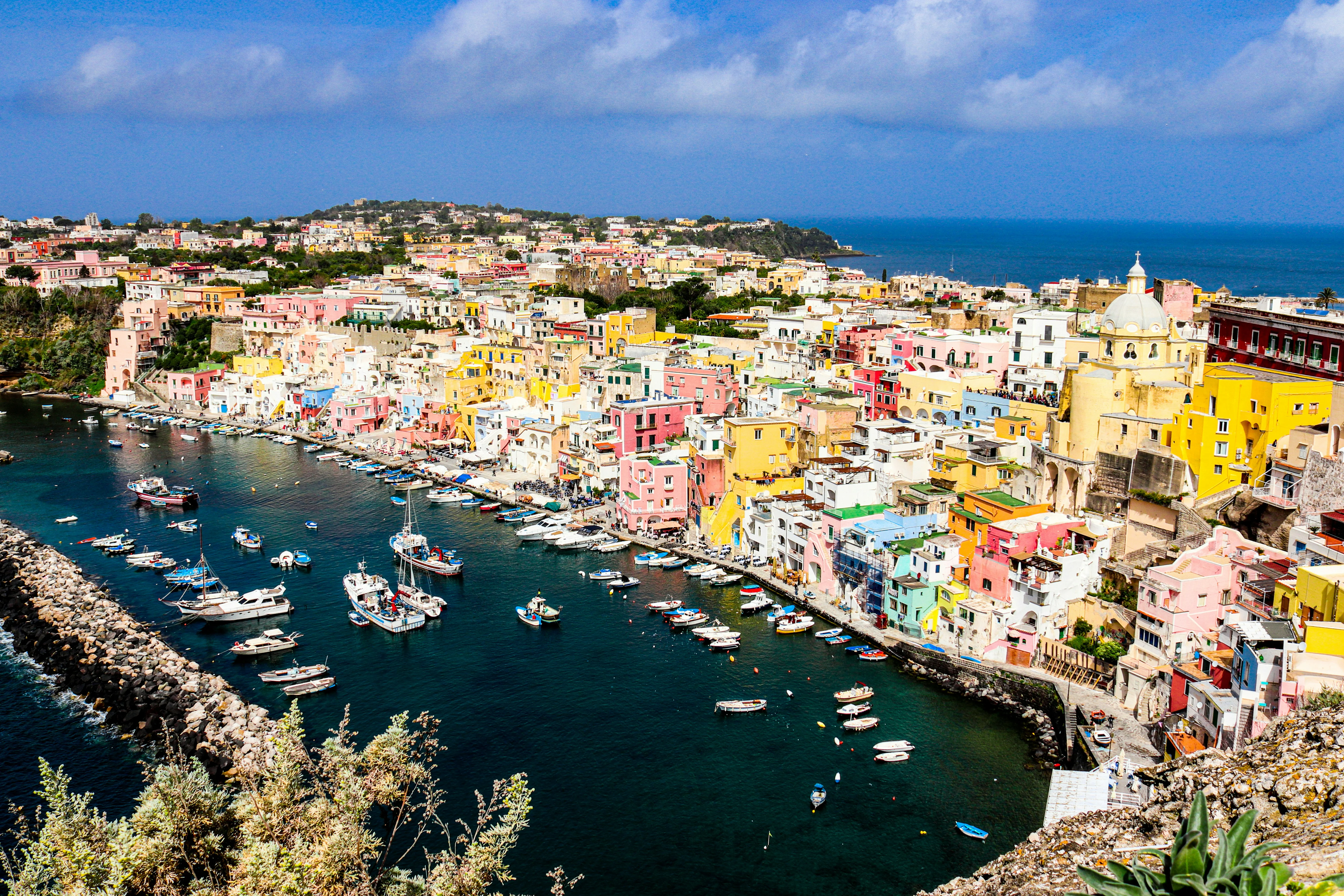 Captivating Artwork and Seaside Retreats: Exploring Naples' Coastal Treasures