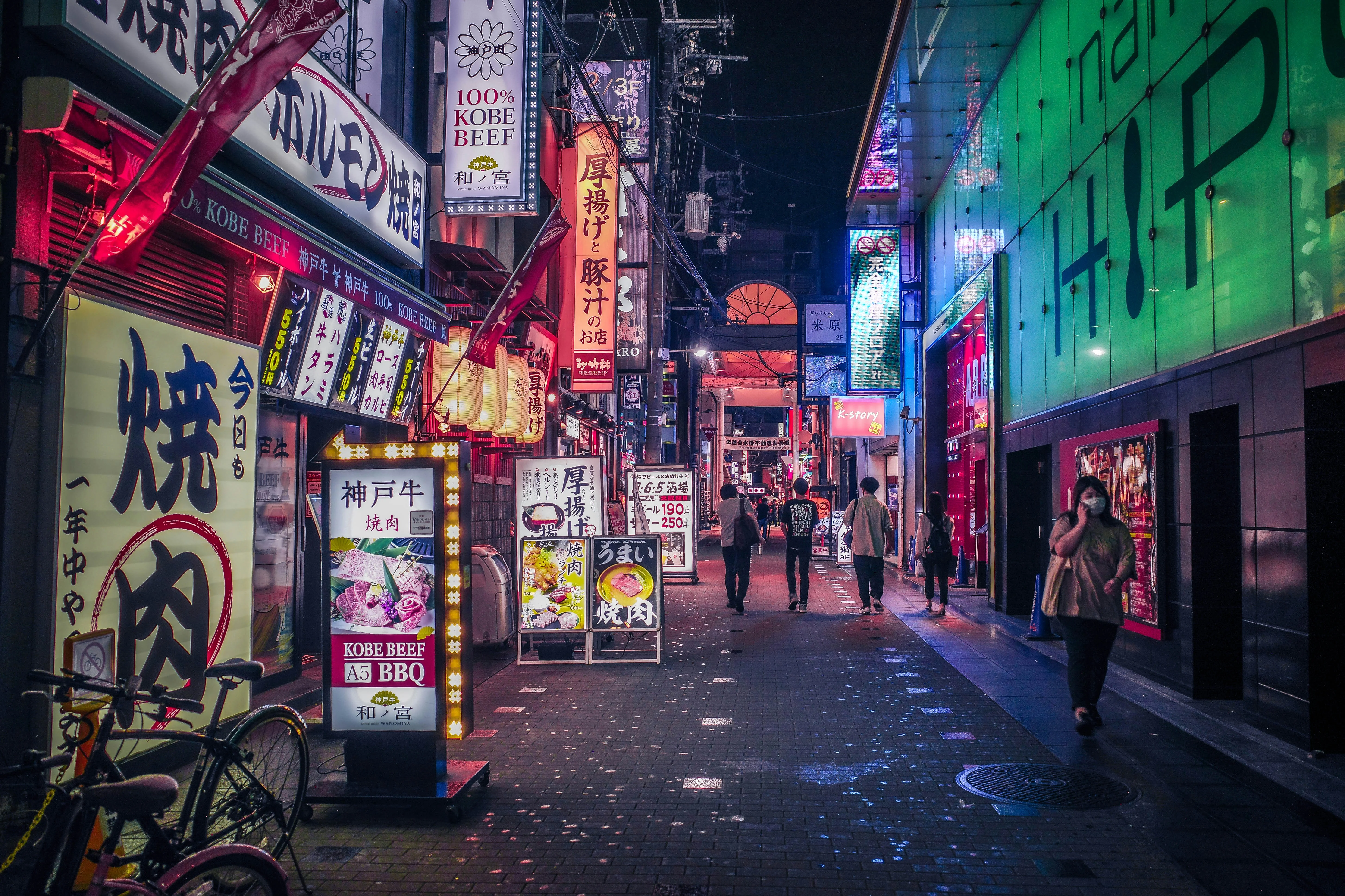 The Dynamic Street Food Scene: Adventures in Osaka's Kuromon Market Image 3