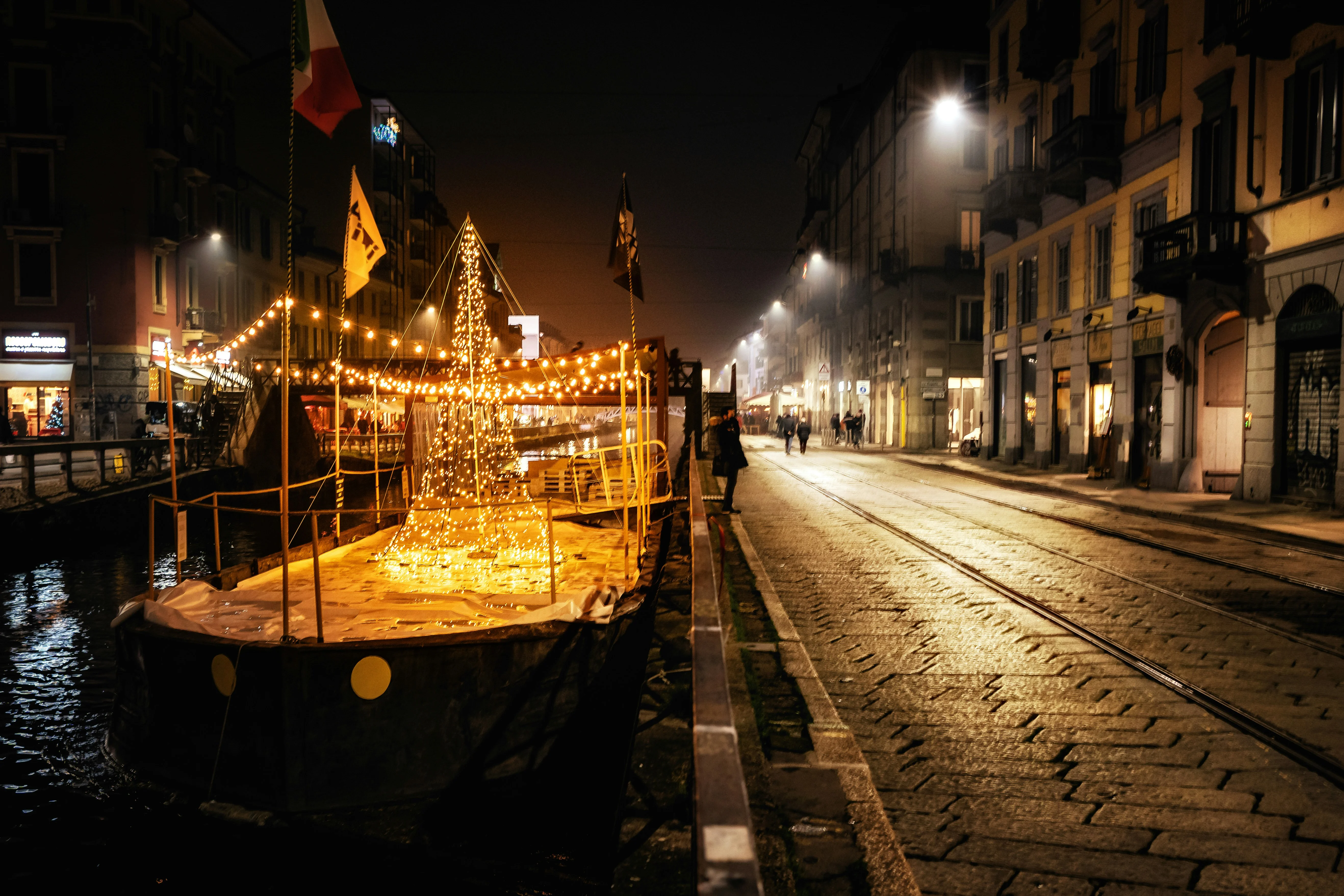 Exploring the Unseen Elegance: Nighttime Adventures in Milan Image 1