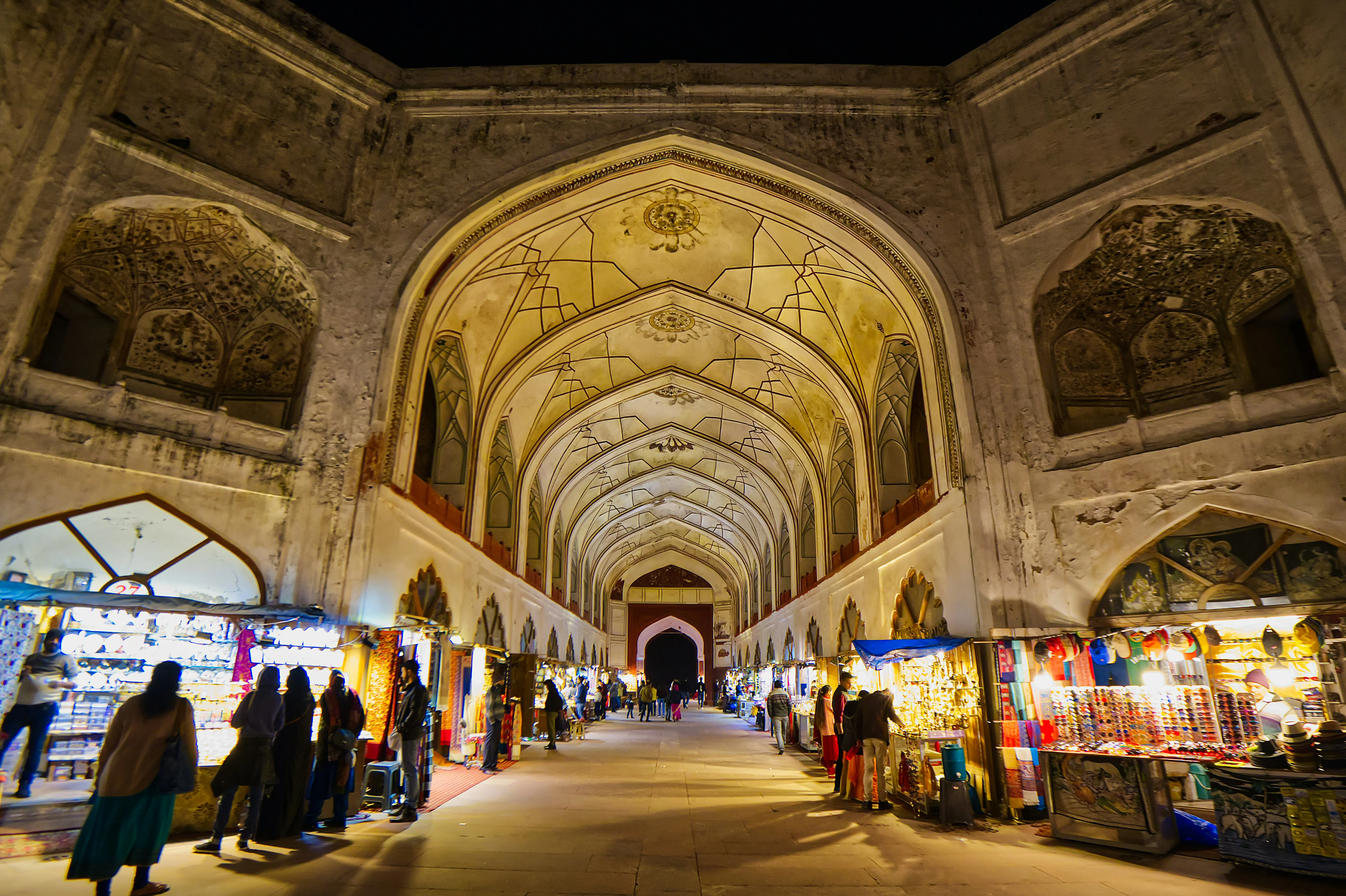 Chaotic Charm: Navigating Delhi's Bustling Bazaars Without Losing Your Wallet