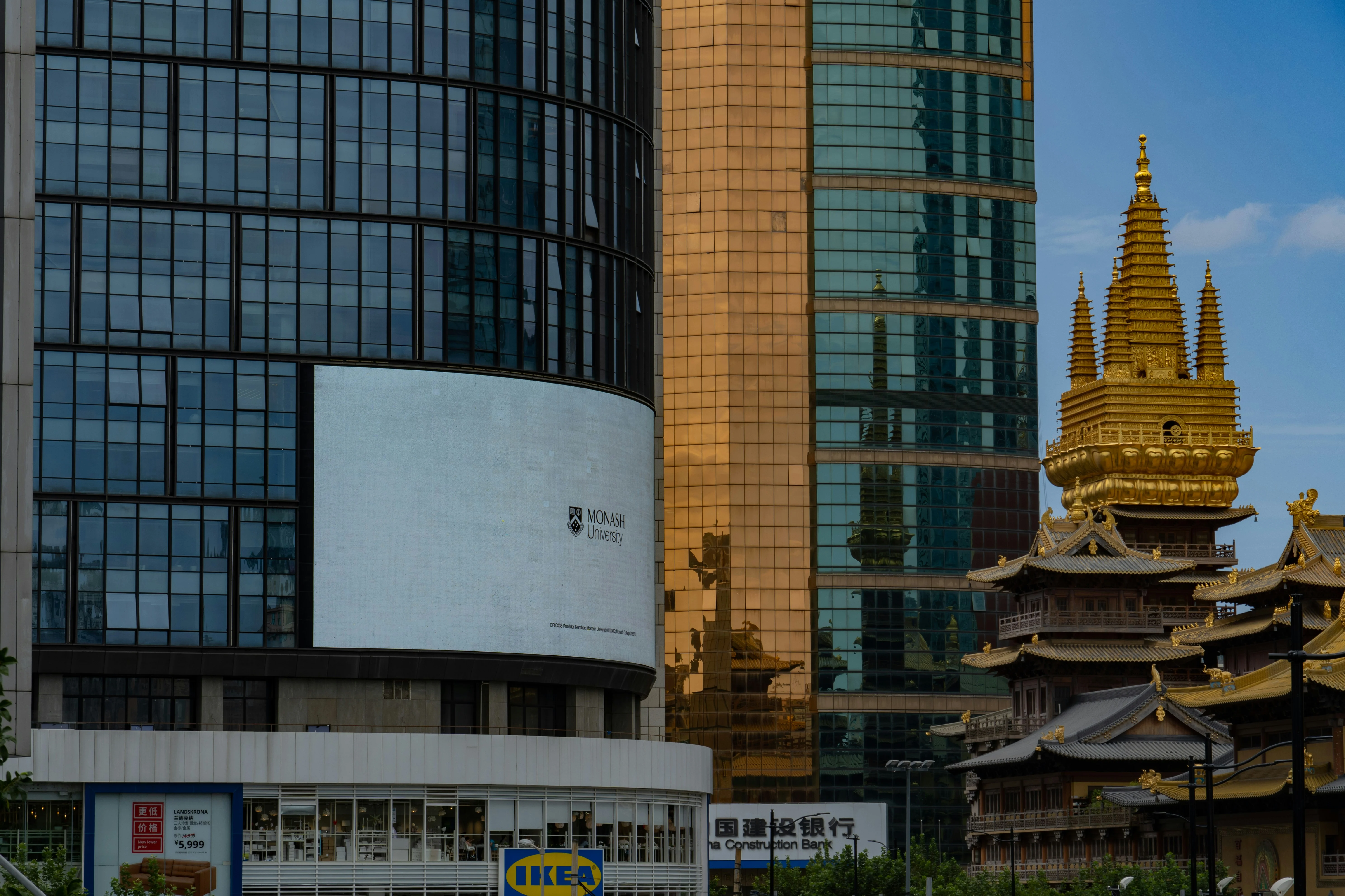 Beyond the Bustle: Shanghai's Serene Buddhist Temples for Spiritual Seekers Image 3