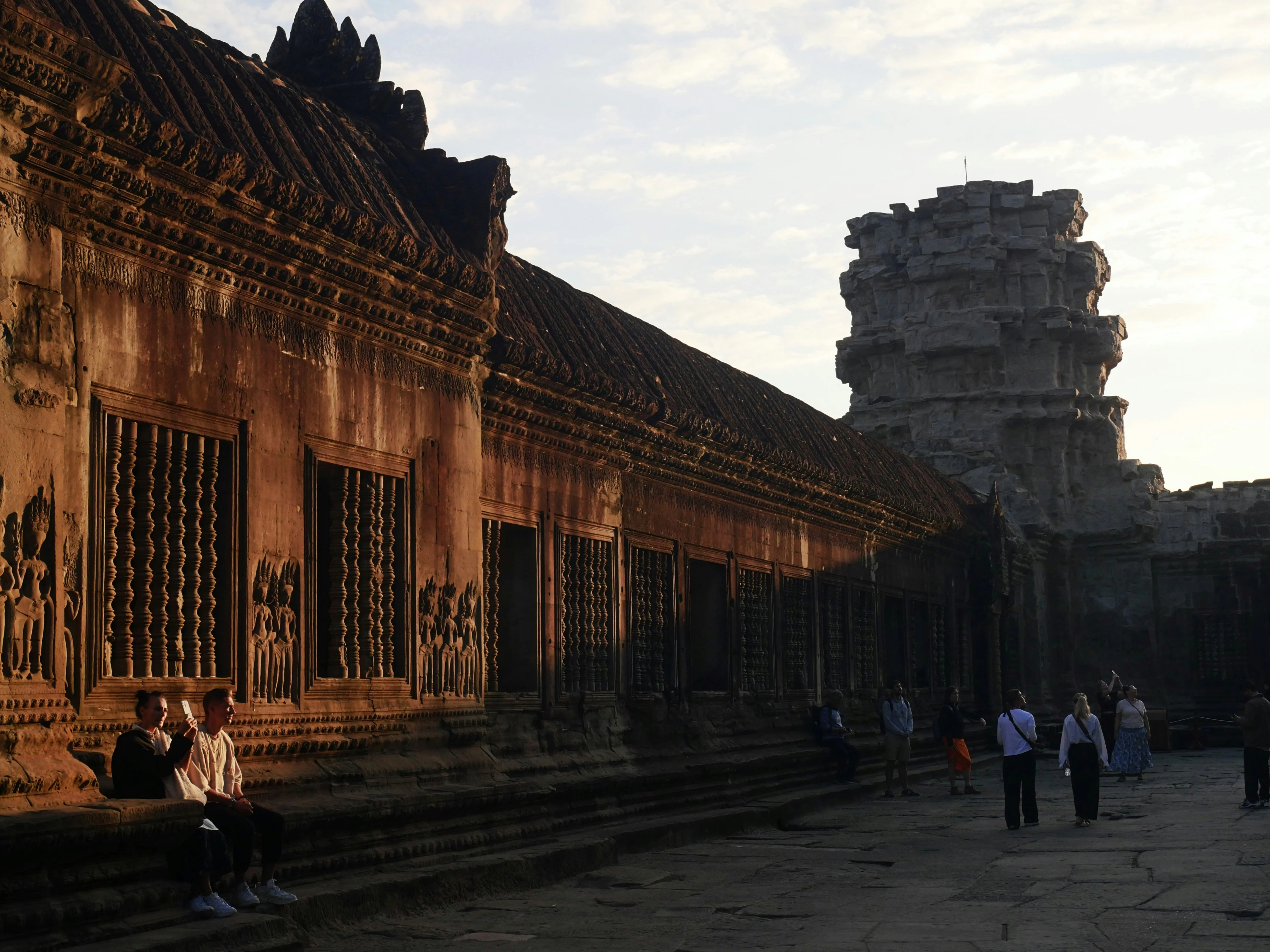 A Weekend in Siem Reap: From Sunrise to Starlit Markets Image 1