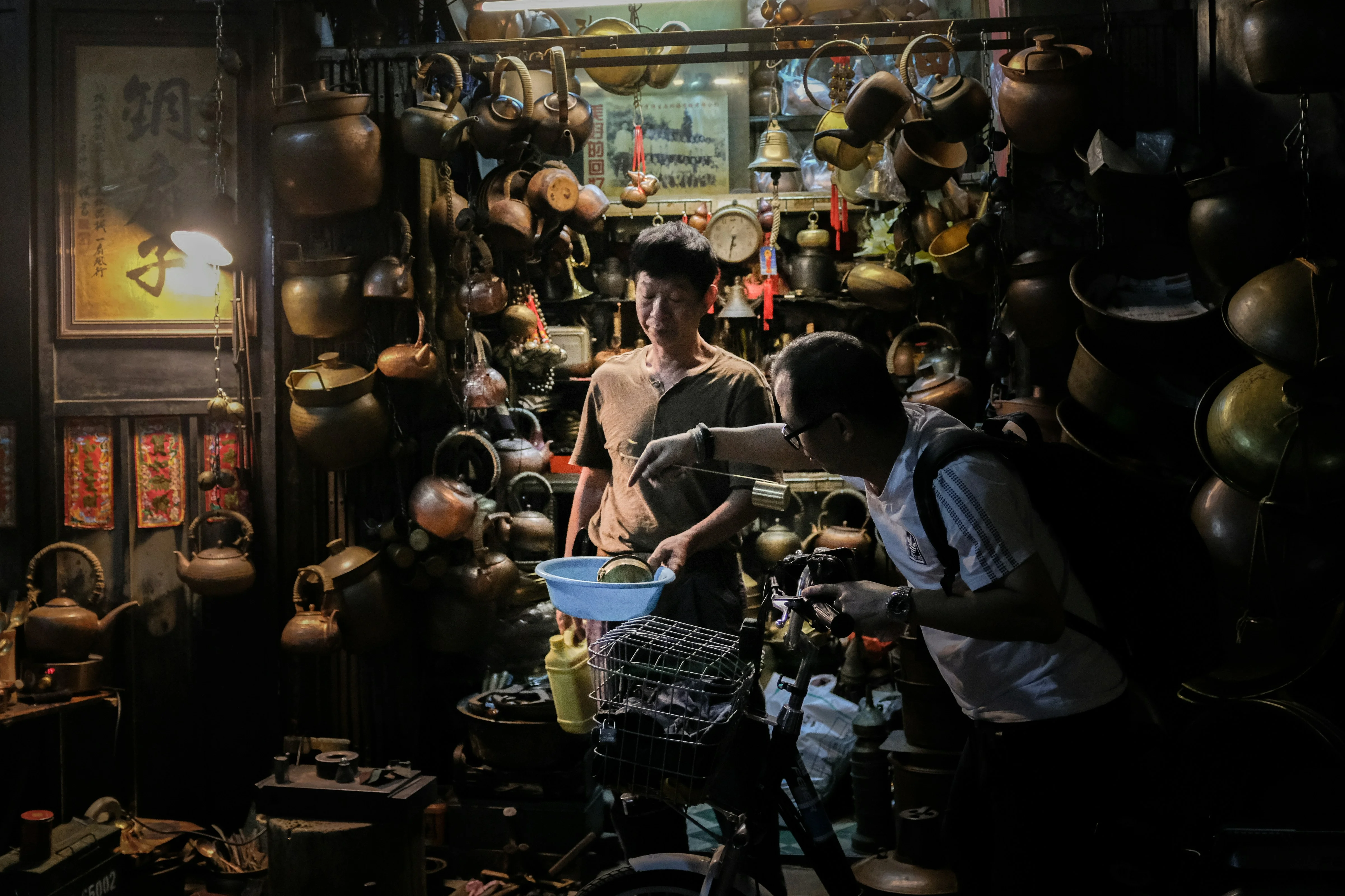 Street Life Captured: The Best Markets in Guangzhou for Unforgettable Photography Image 3