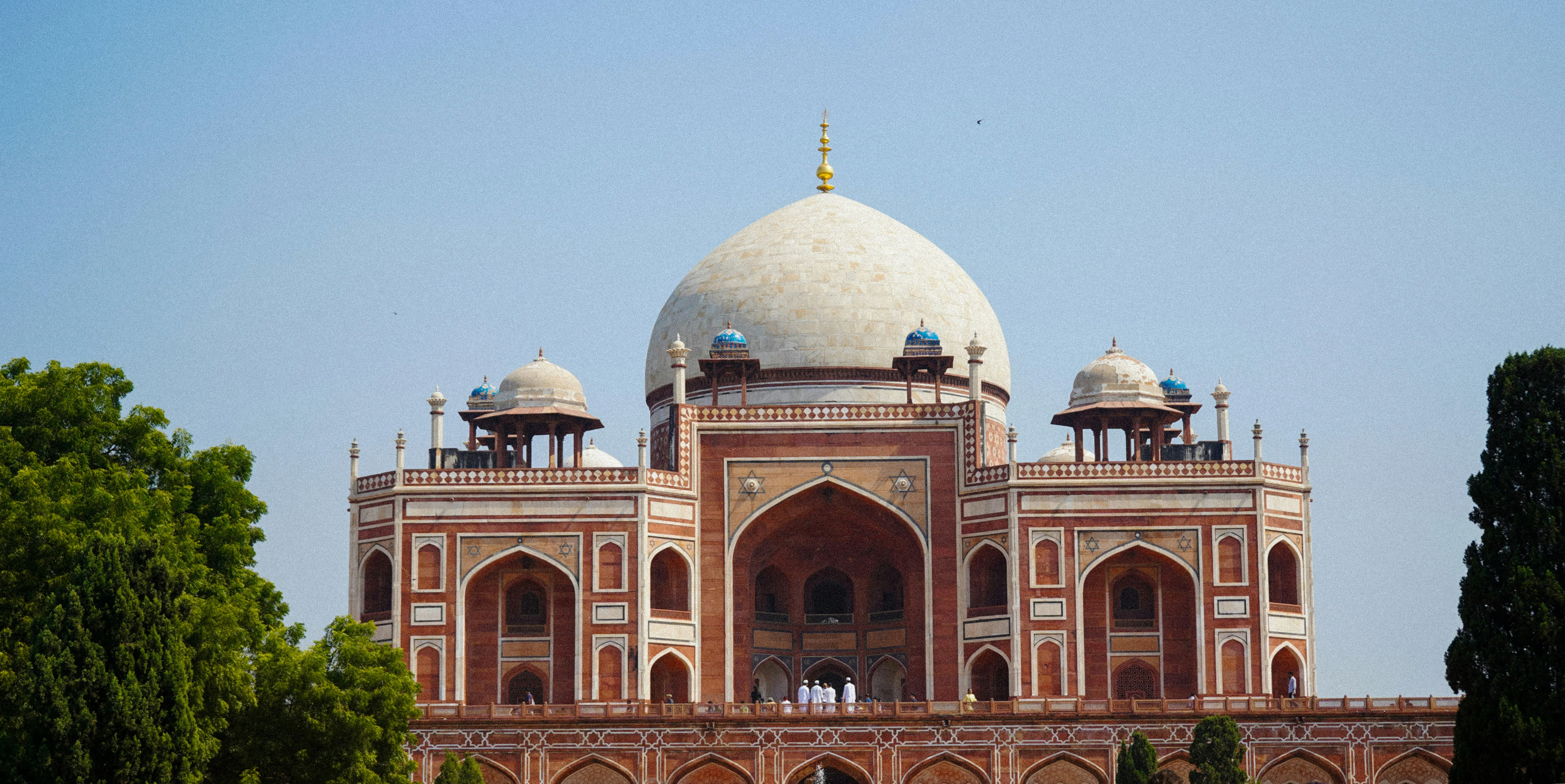 From Humble Harmoniums to Iconic India Gate: Budget-Friendly Historical Sights in Delhi Image 3