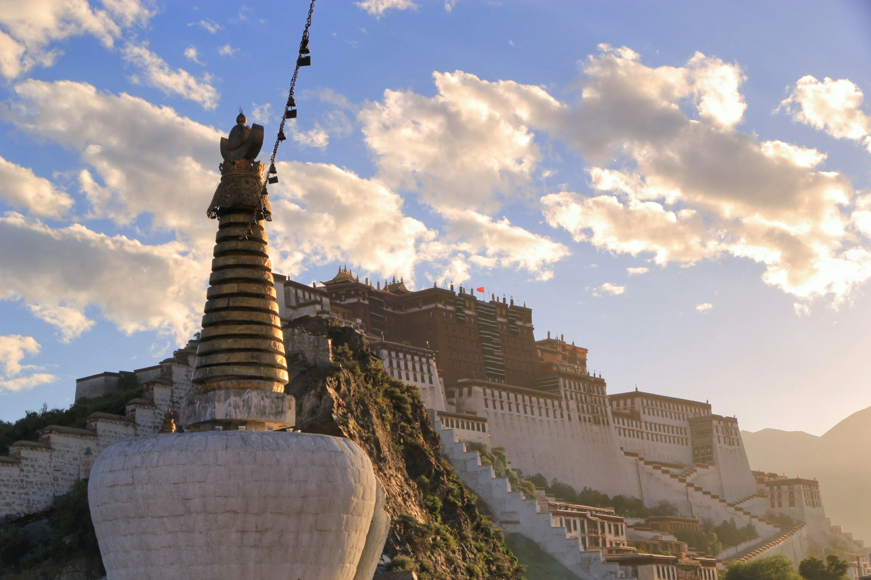 Journey to the Heart of Tibet: Finding Solace in Lhasa's Spiritual Landscape