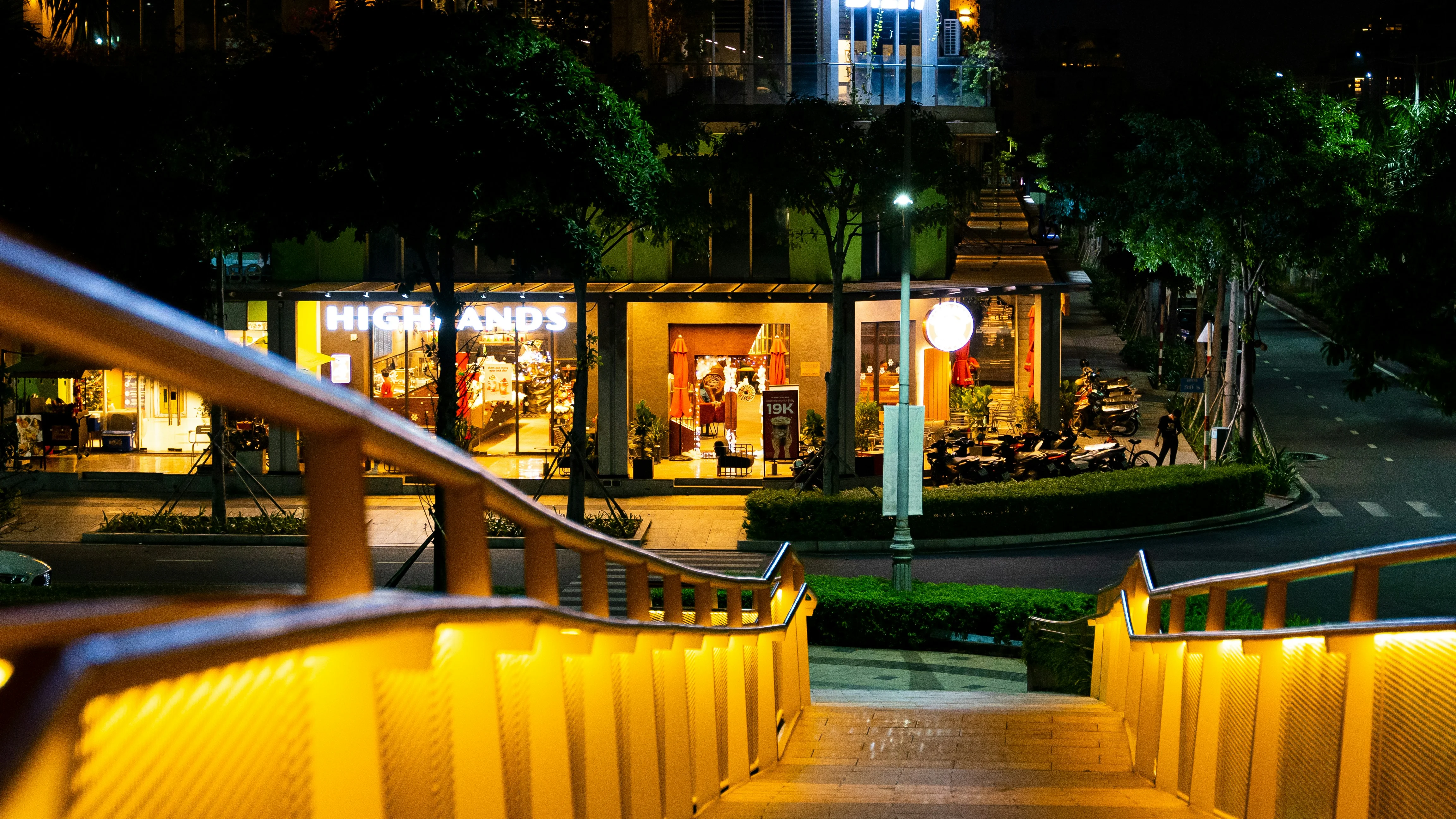 Historical Footprints: Walking Through Saigon's Colonial Past Image 2