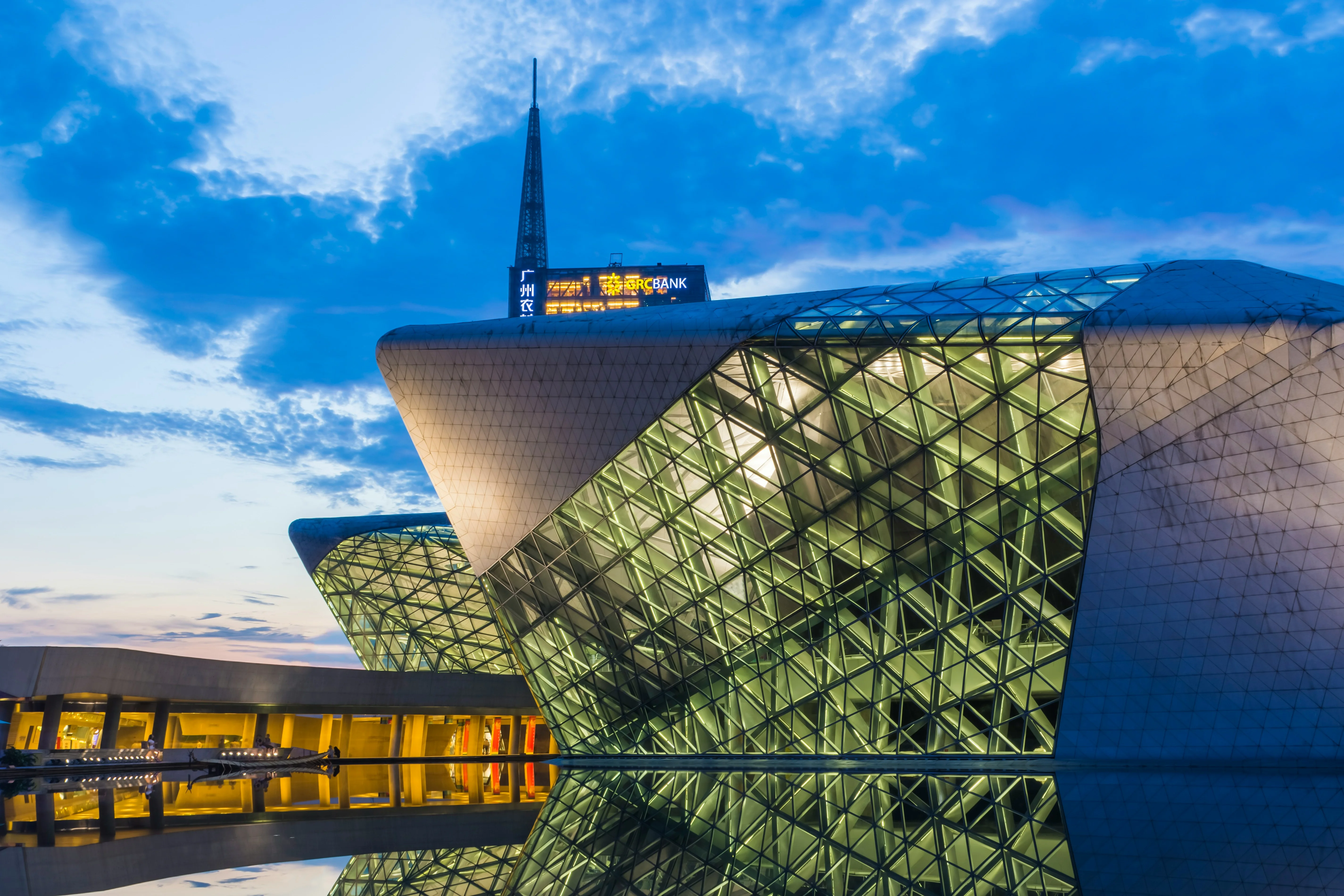 Urban Jungle: Photographing the Modern Architectural Marvels of Guangzhou Image 2