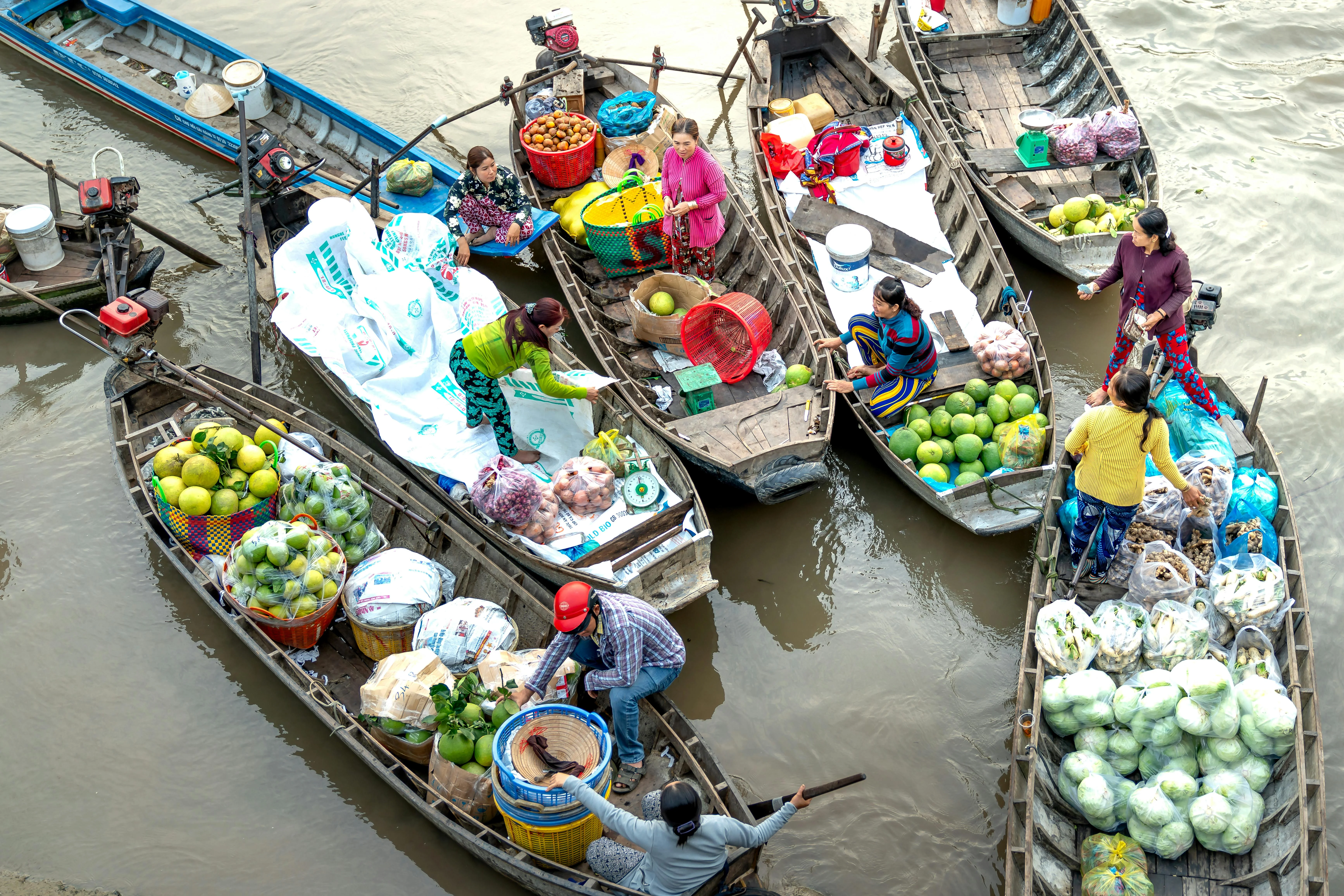 Networking Over Noodles: Connecting with Business Locals in Phnom Penh's Food Markets Image 1